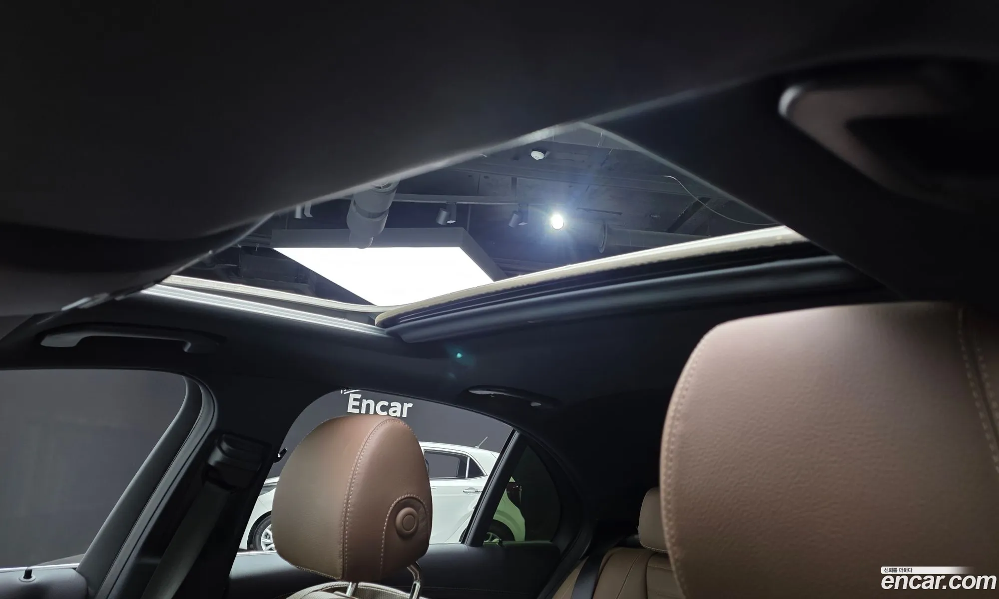 Mercedes-Benz E-Class W213 2022 — 12