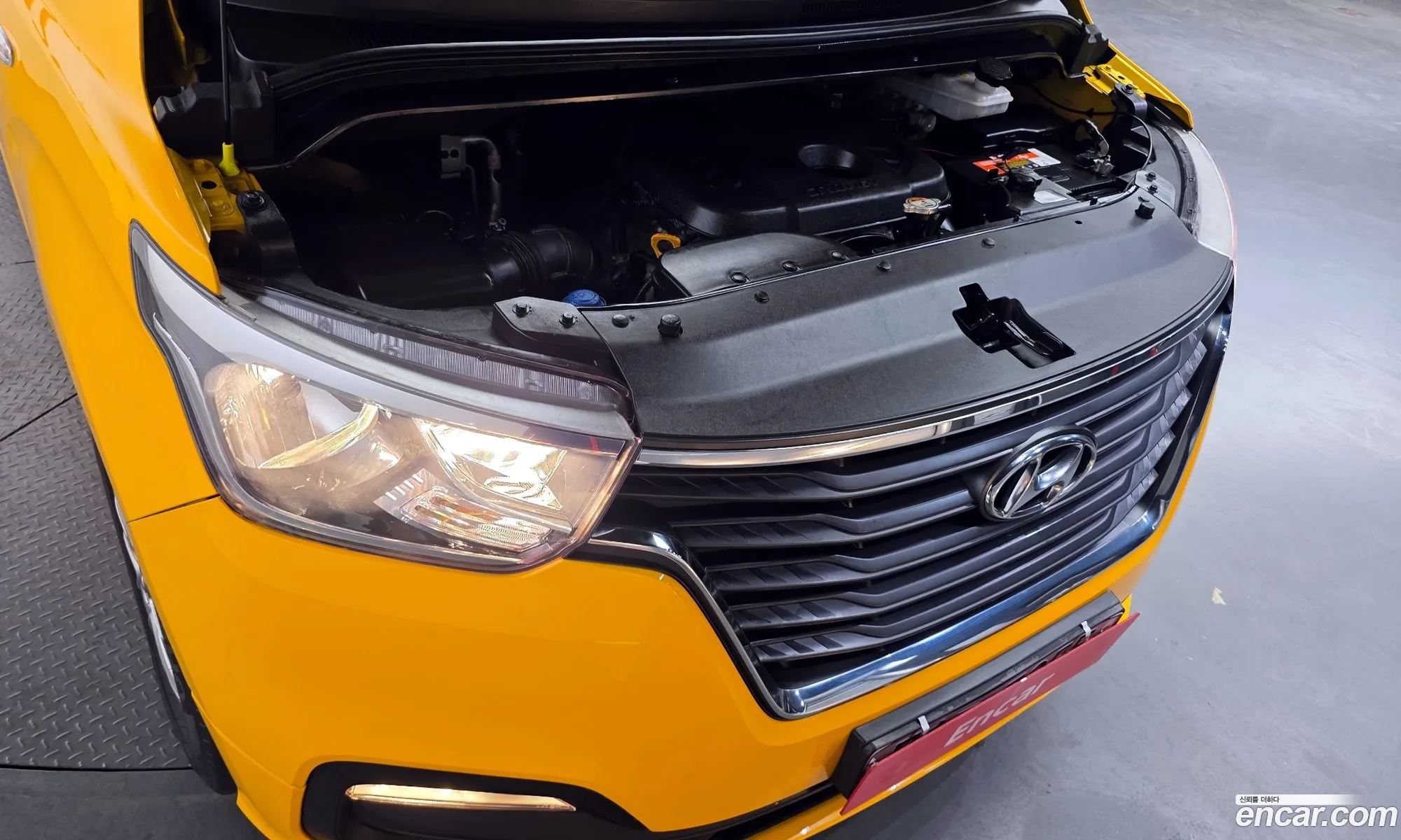 Hyundai Grand Starex 2020 — 12