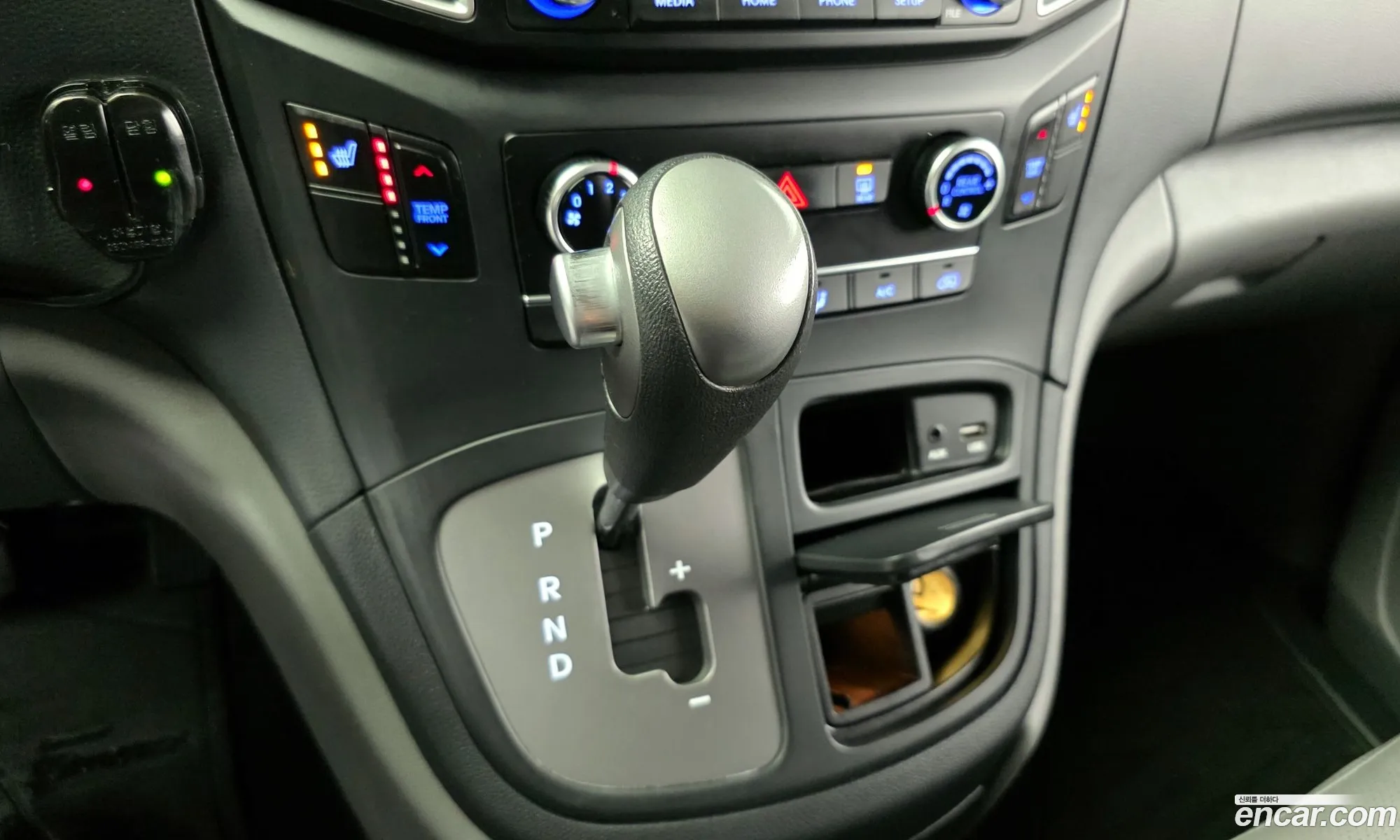 Hyundai Grand Starex 2020 — 13