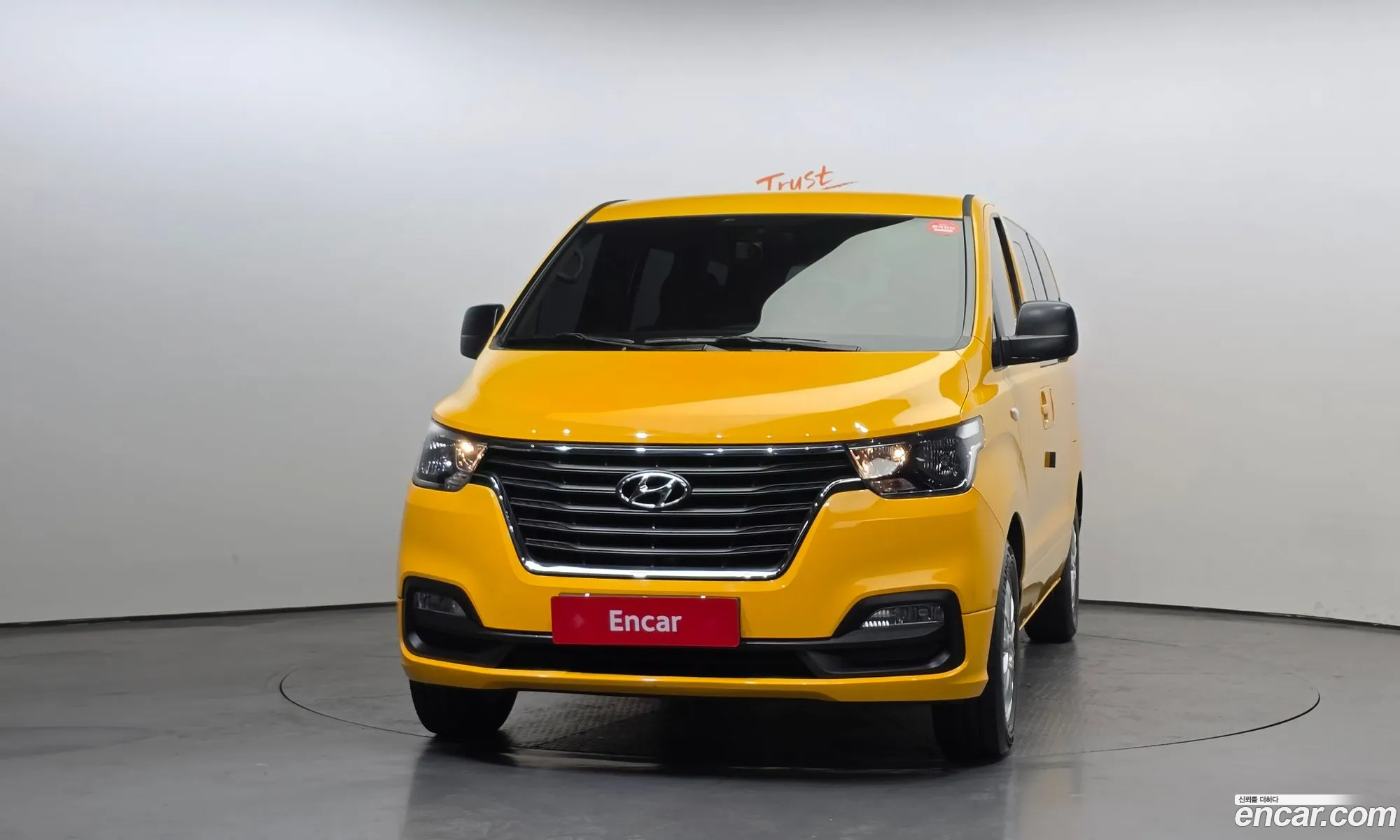 Hyundai Grand Starex 2020 — 18
