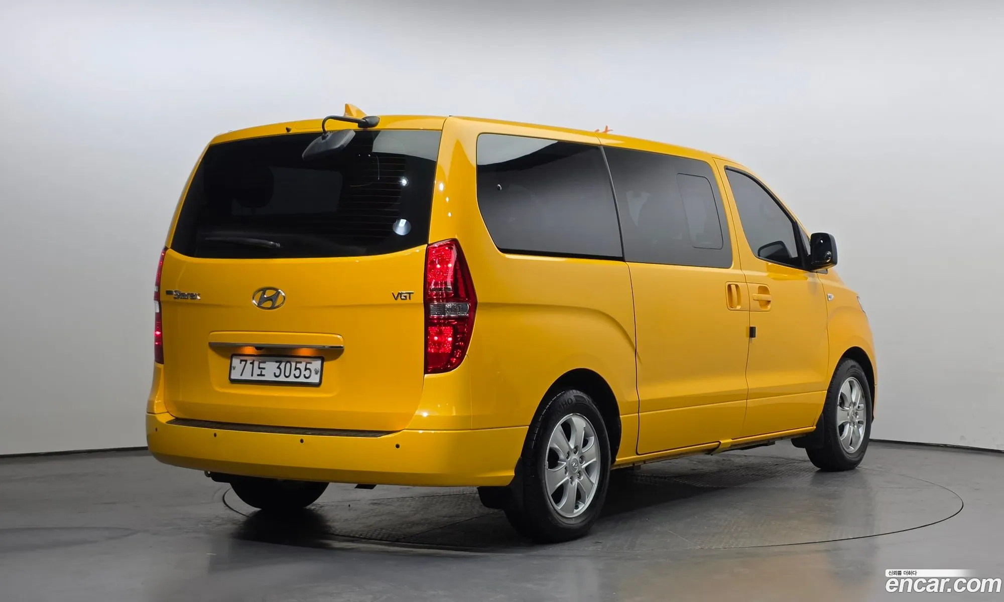 Hyundai Grand Starex 2020 — 15