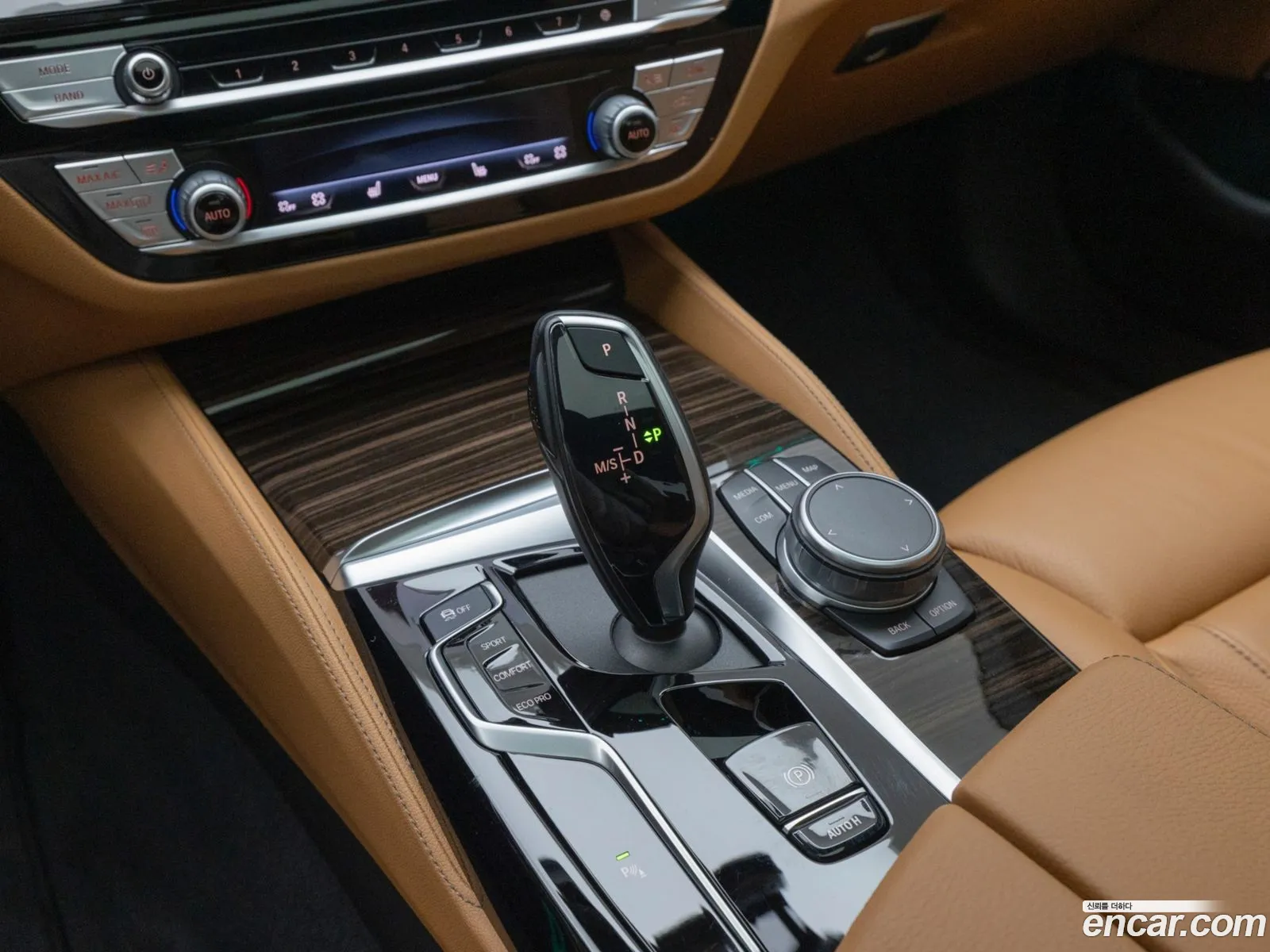 BMW 5 Series 2021 — 12