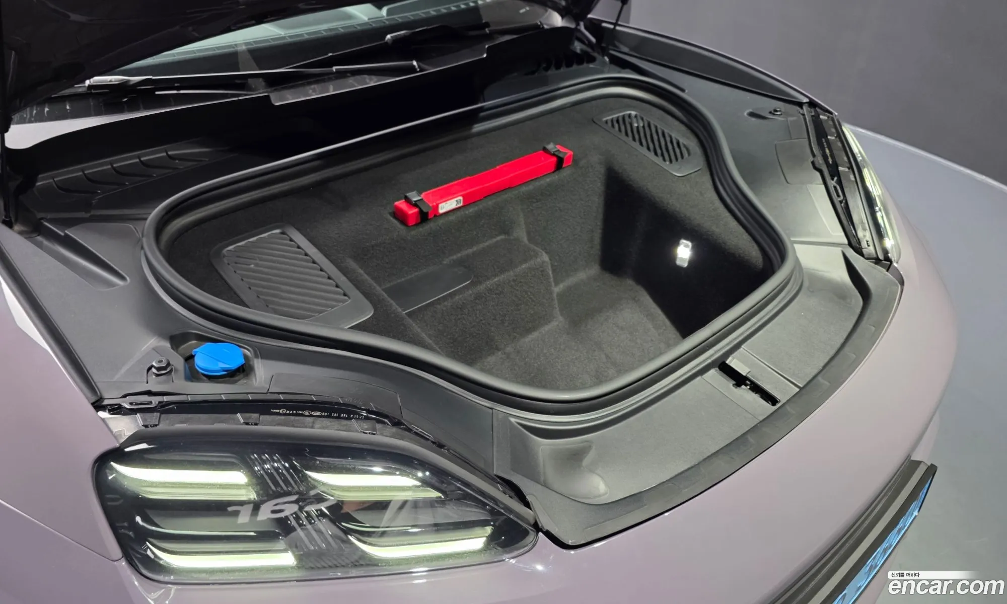 Porsche Macan EV 2025 WP1AC2XA1SL175067 — 17