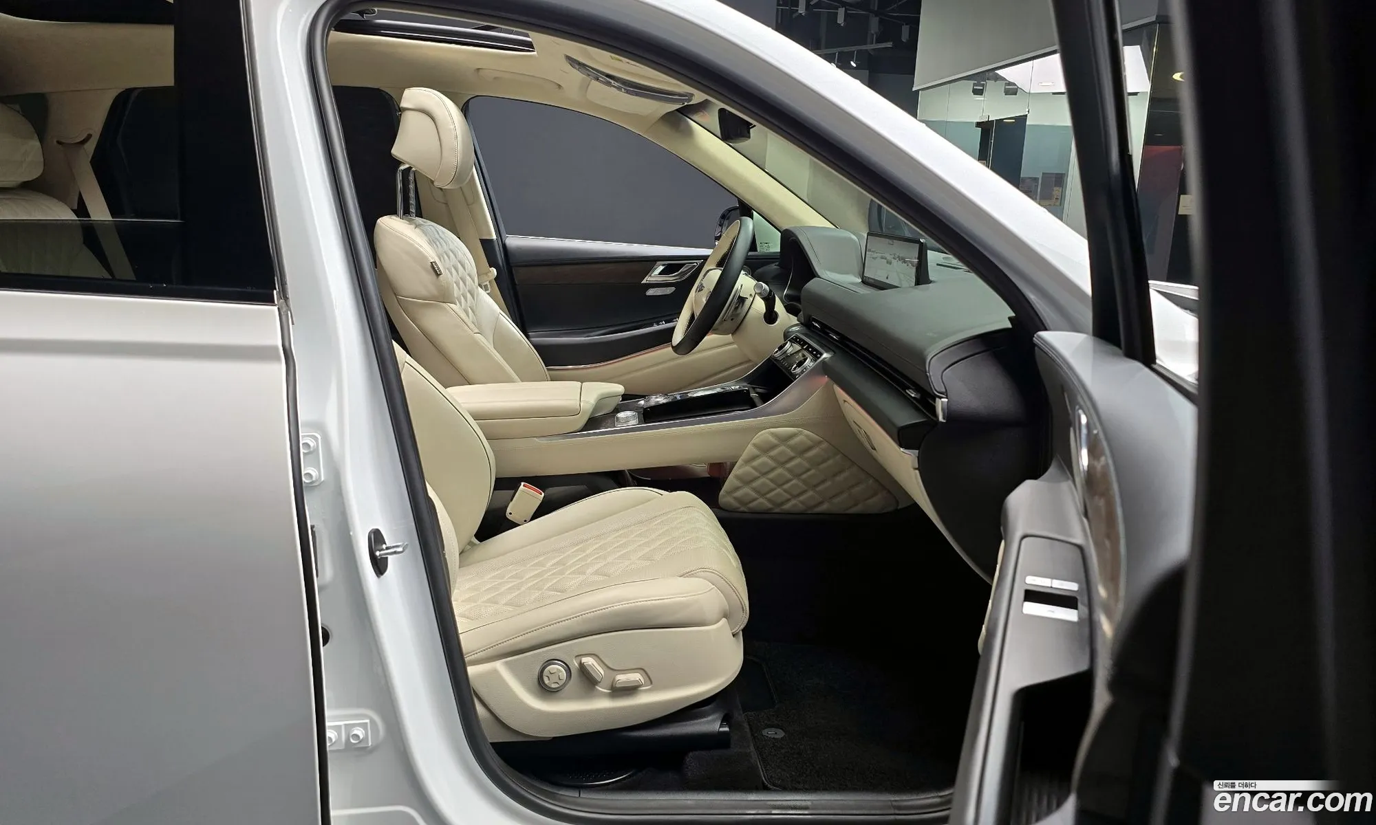 Genesis GV80 2022 — 17