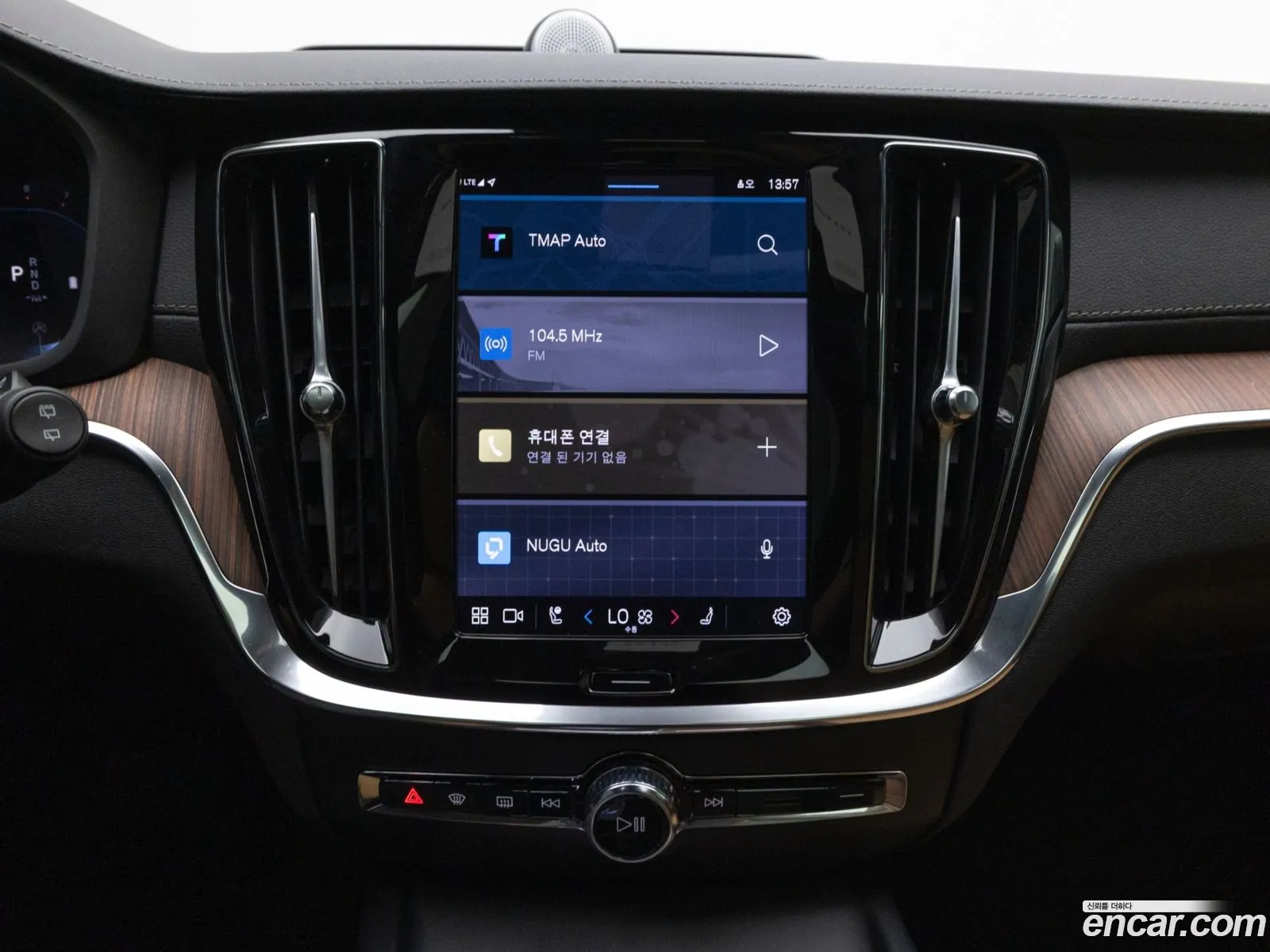 Volvo V60 Cross Country 2025 — 9