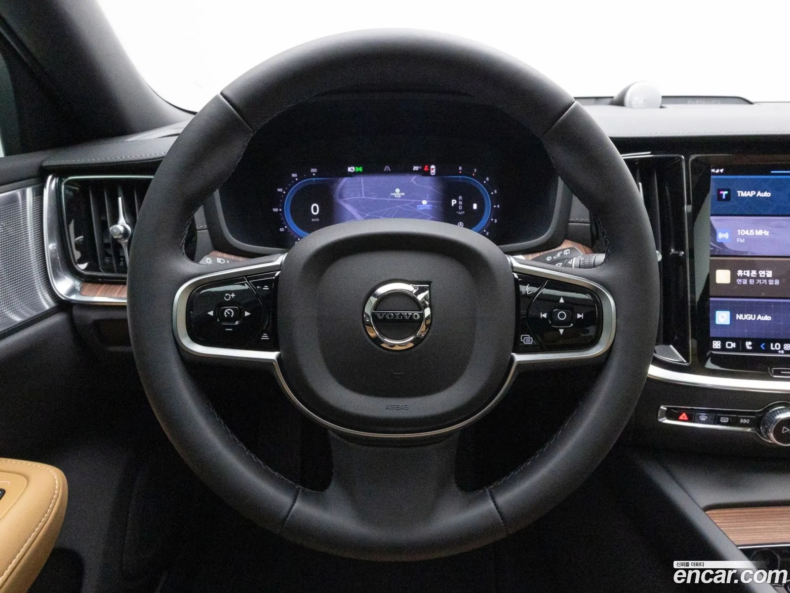 Volvo V60 Cross Country 2025 — 5