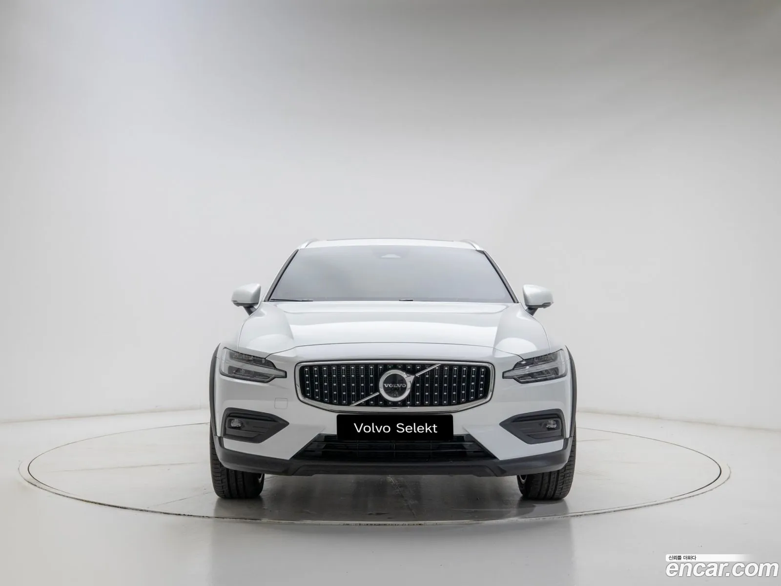 Volvo V60 Cross Country 2025 — 2