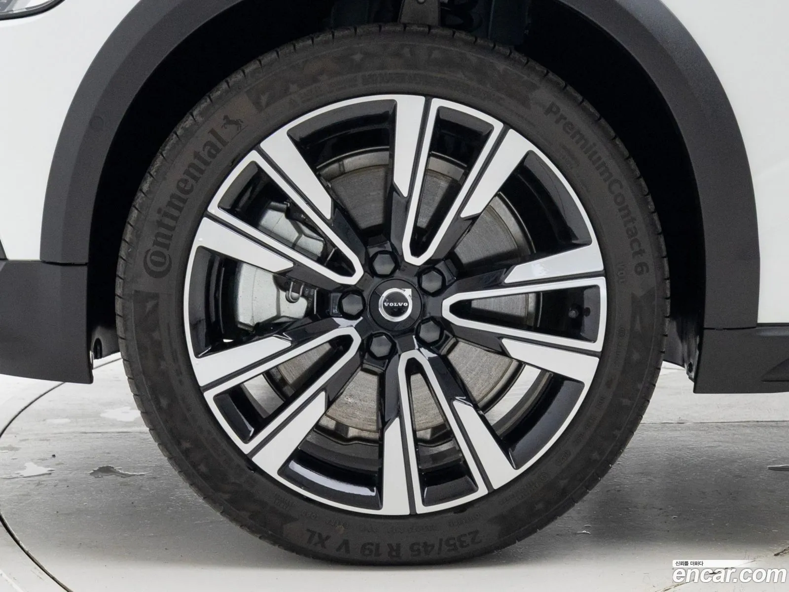 Volvo V60 Cross Country 2025 — 3