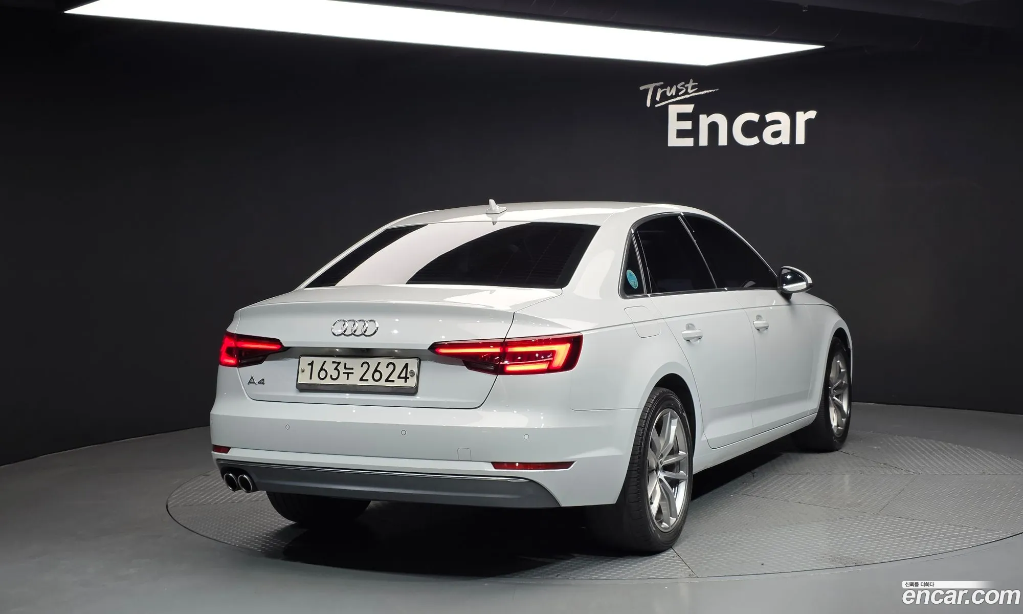 Audi A4 2018 WAUZZZF44JA188414 — 14