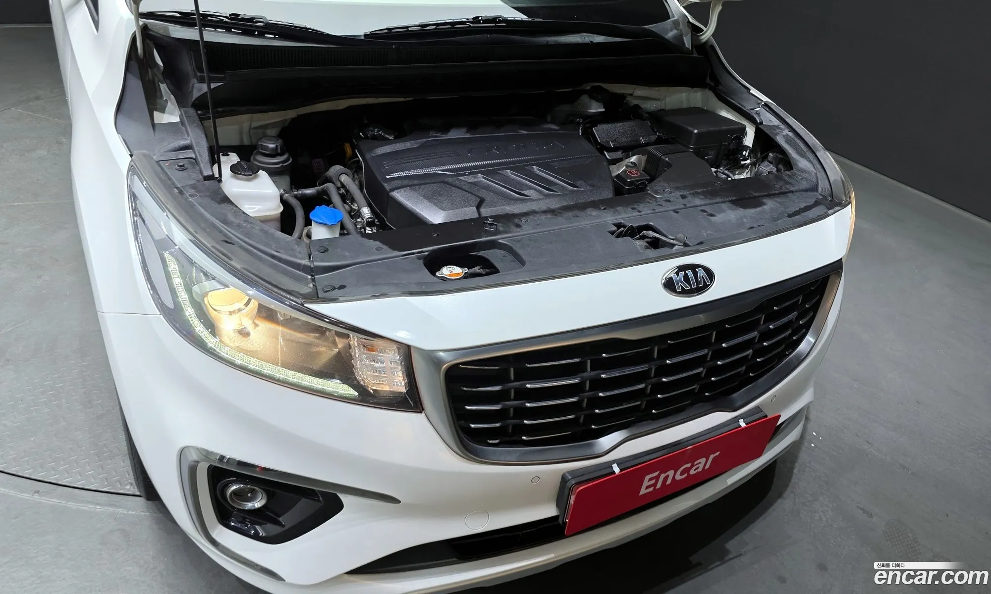 Kia Carnival 2018 — 2