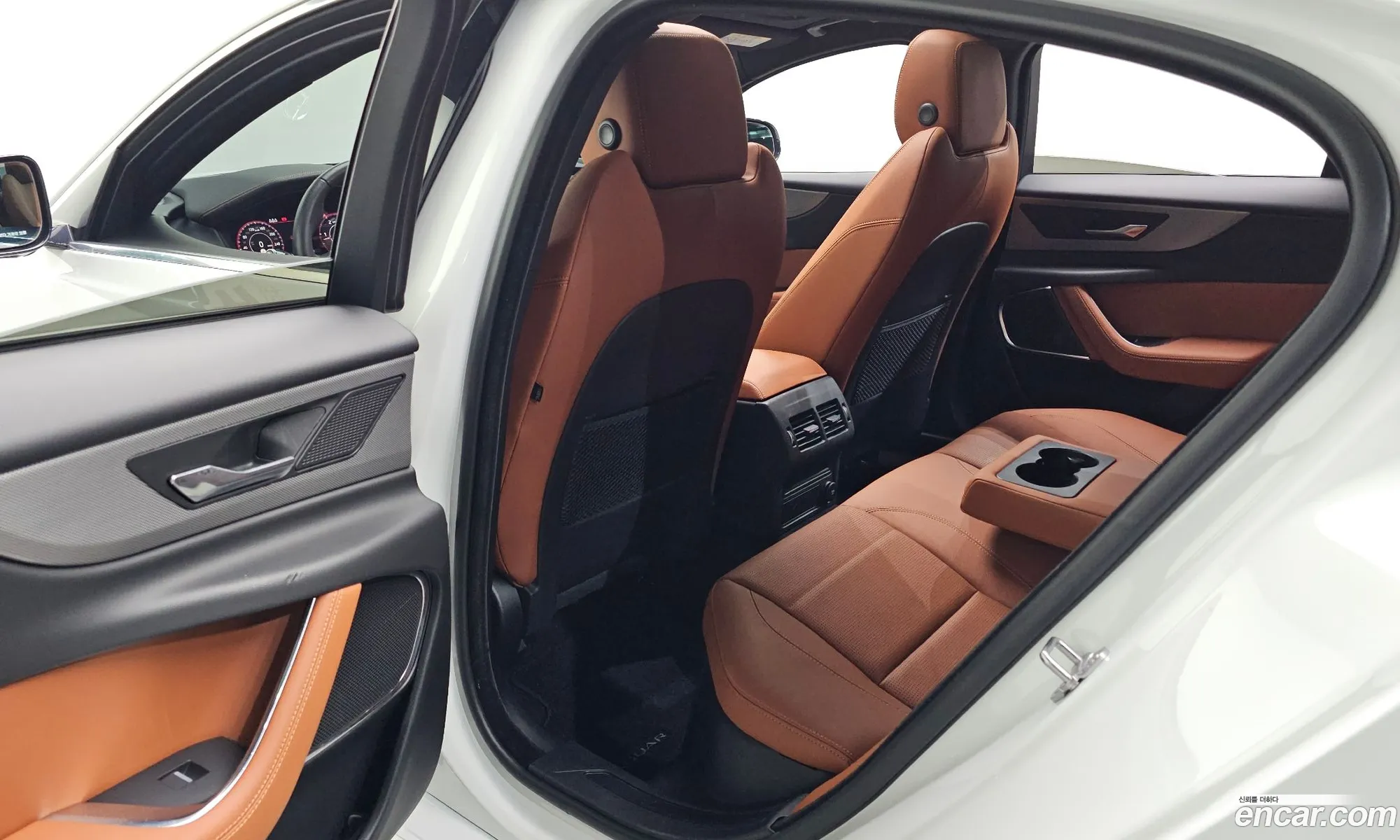 Jaguar XE 2020 SAJAB4BN0LCP65910 — 7