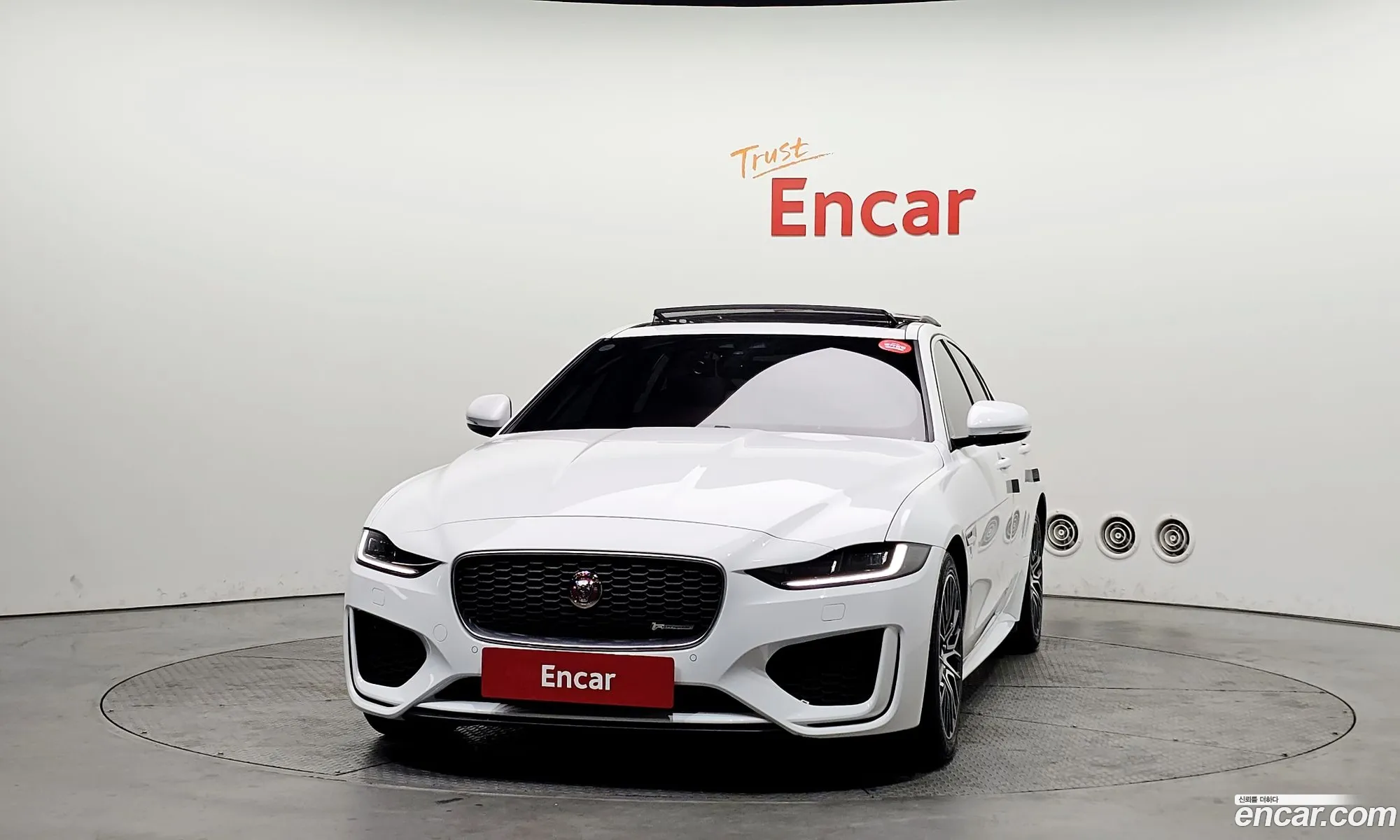 Jaguar XE 2020 SAJAB4BN0LCP65910 — 14