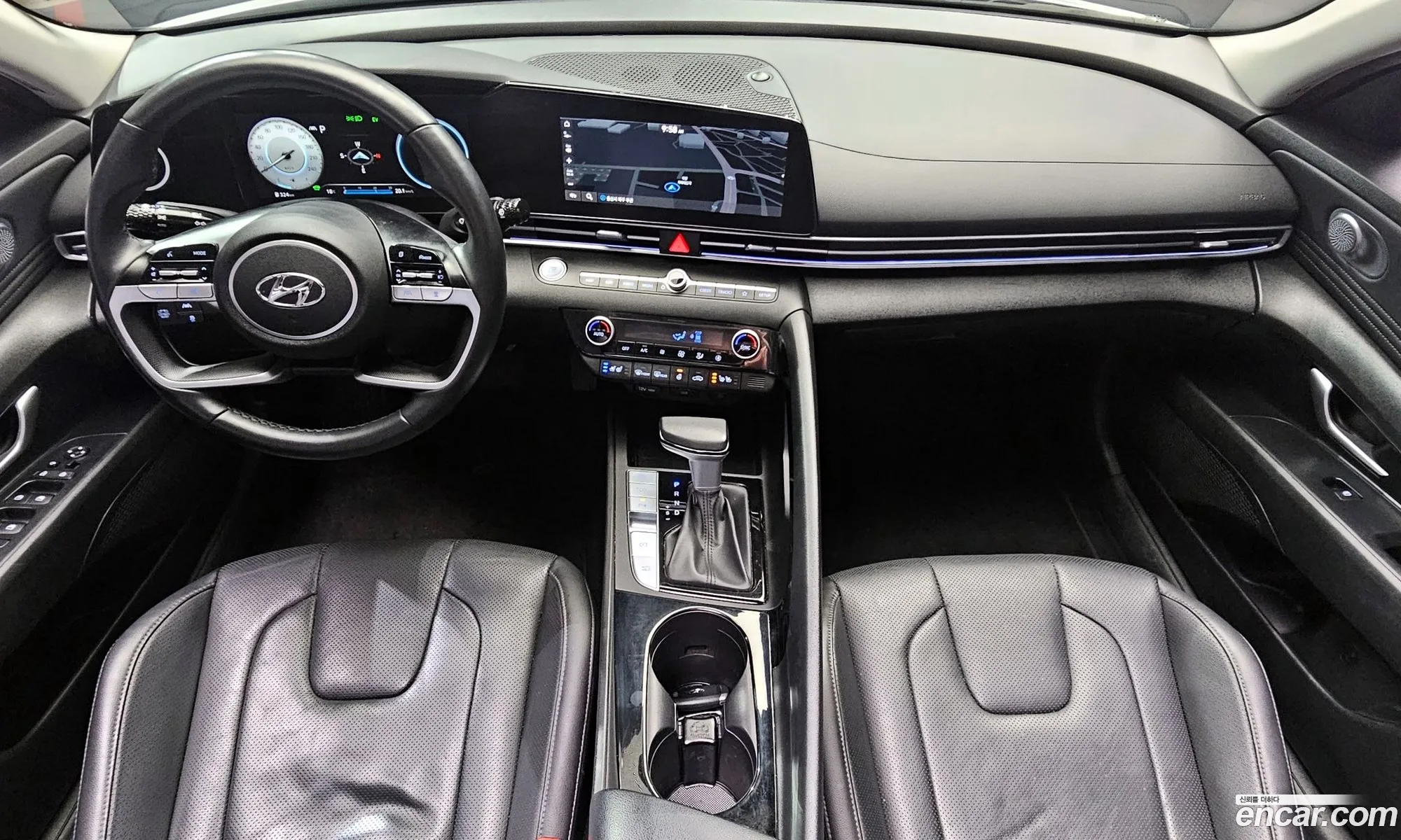 Hyundai Elantra Hybrid 2020 — 15