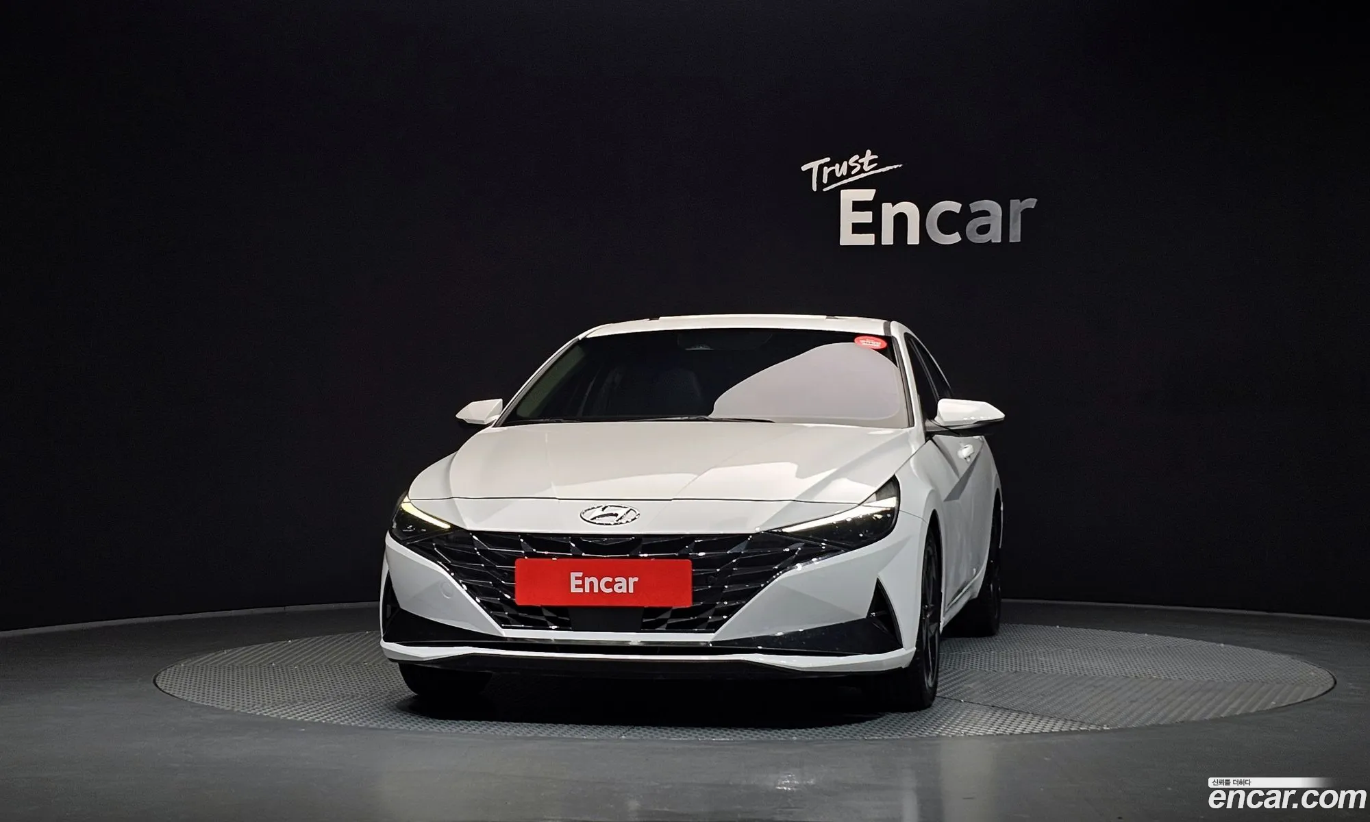 Hyundai Elantra Hybrid 2020 — 18