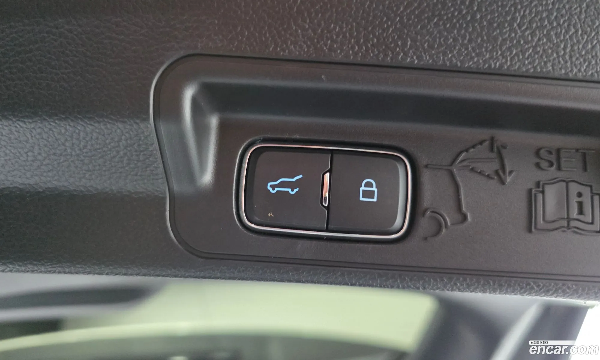 Ford Explorer 6th Gen 2020 1FMSK8FH2LGC17507 — 10