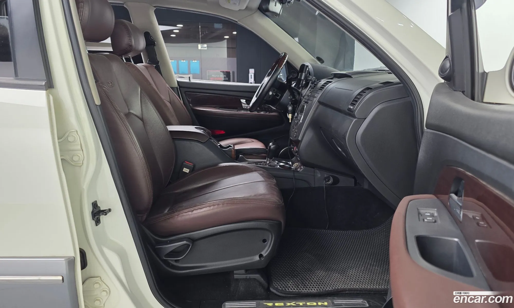KG Mobility (SsangYong) Super Rexton