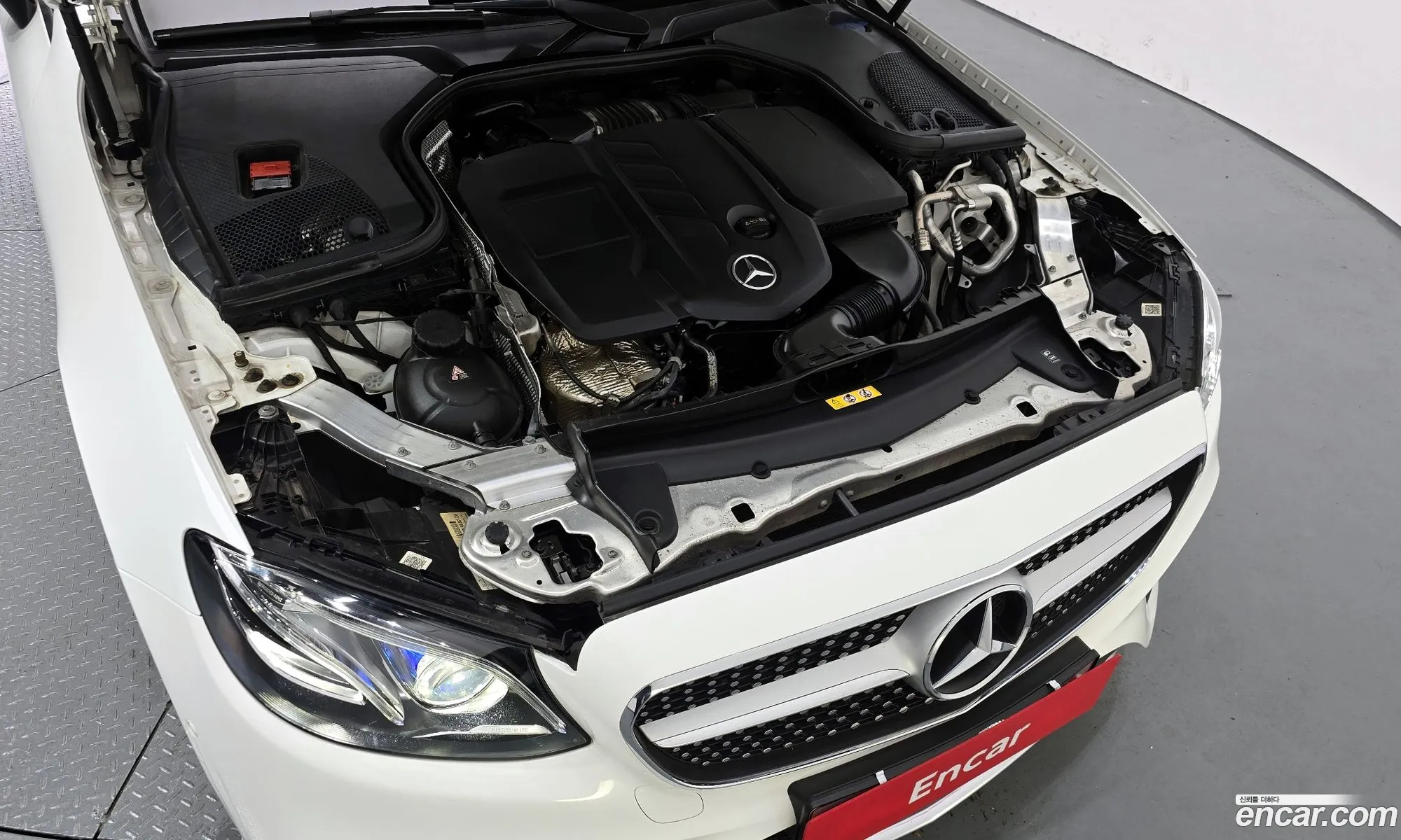 Mercedes-Benz E-Class W213 2018 WDD1J1EB3KF072088 — 13