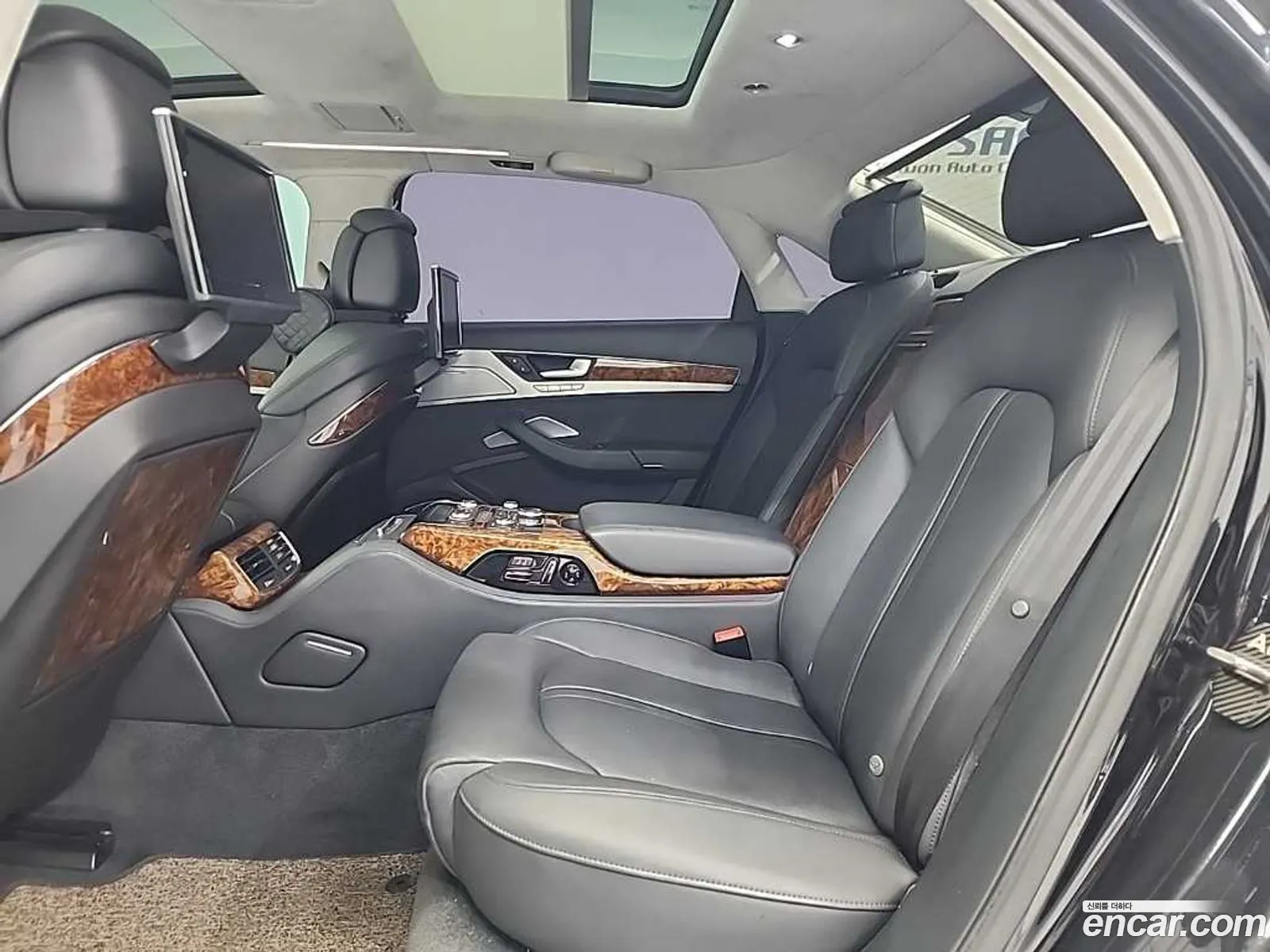 Audi A8 2013 — 11