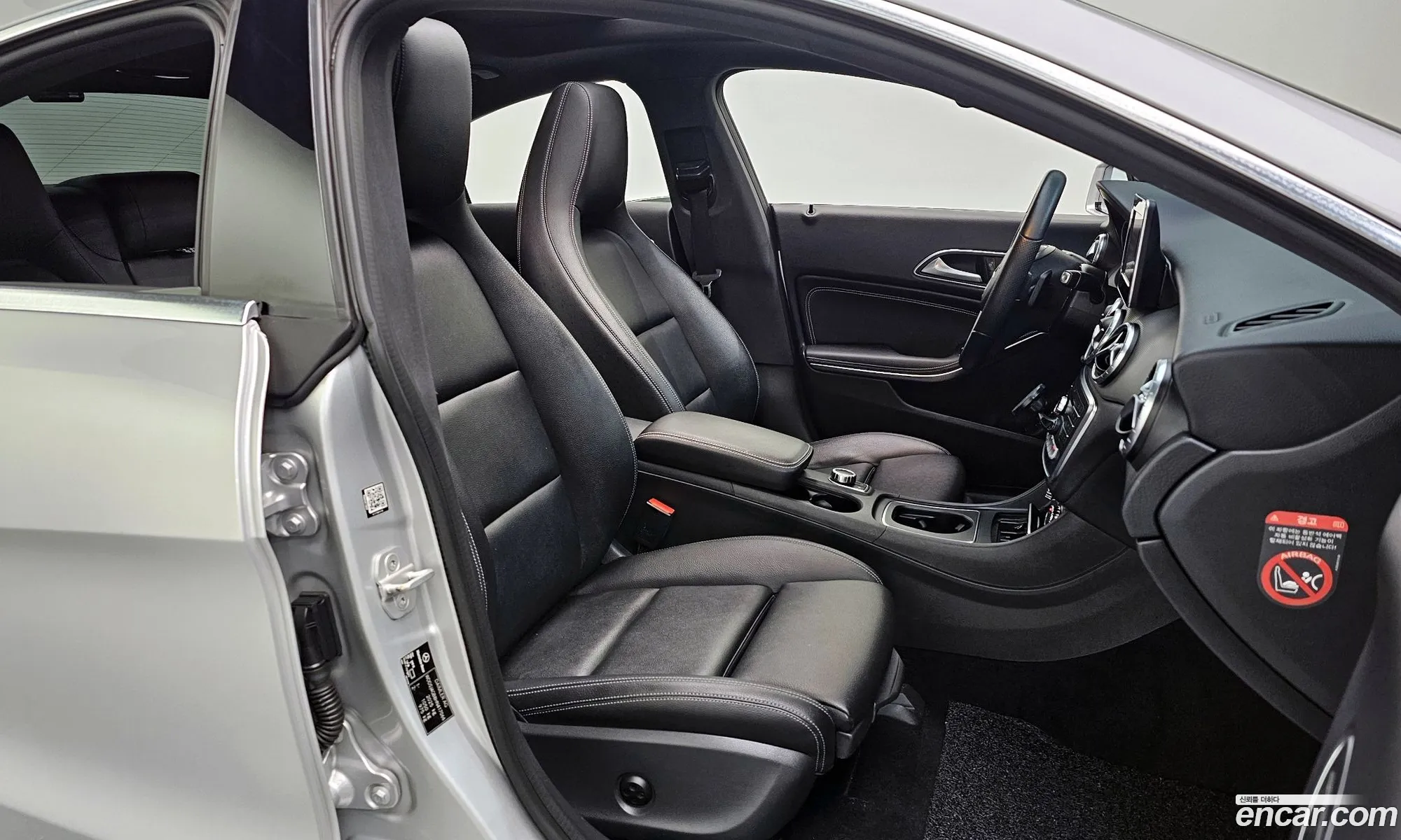Mercedes-Benz CLA-Class C117 2017 — 12