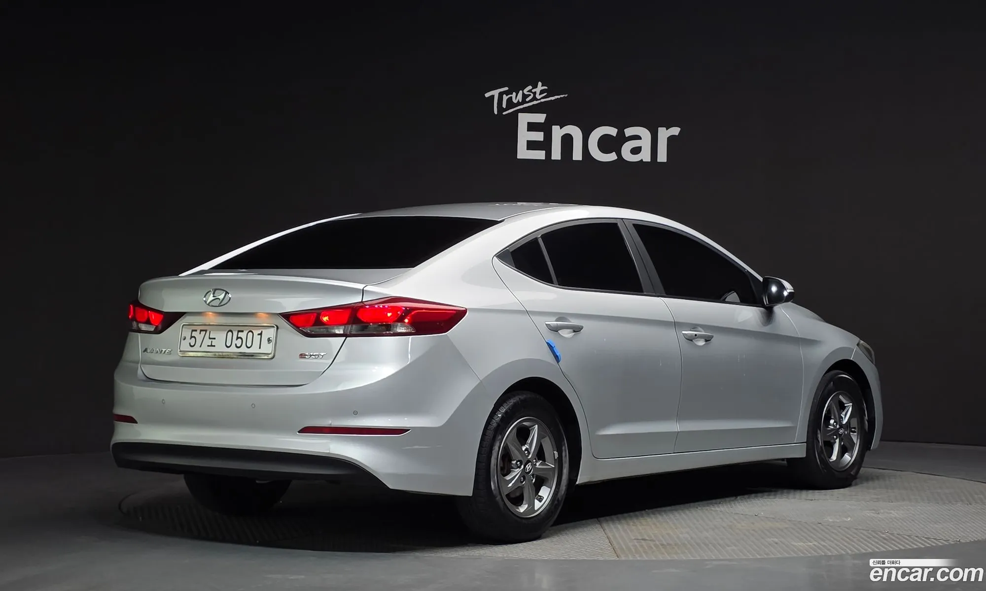 Hyundai Elantra AD 2016 — 9