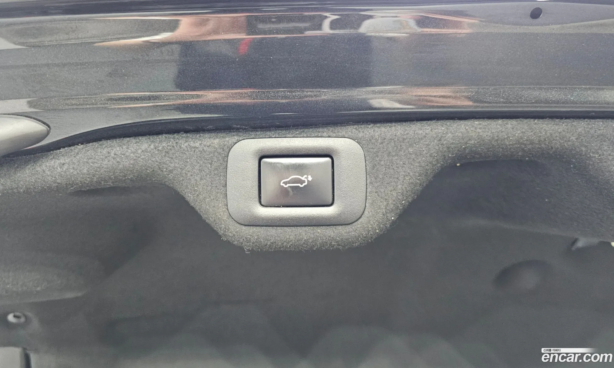 Lexus ES300h 7th Gen 2022 JTHBA1C17N2011166 — 3