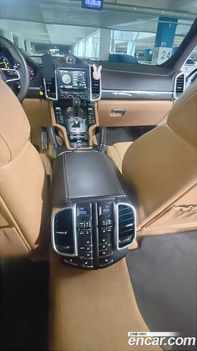 Porsche Cayenne 2015 — 11