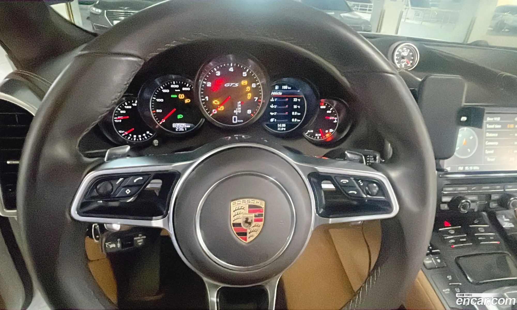 Porsche Cayenne 2015 — 14