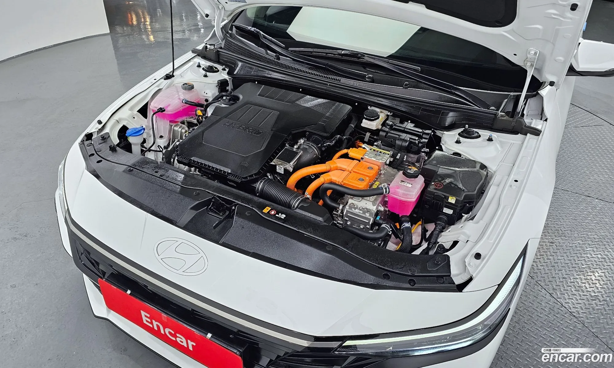 Hyundai Elantra Hybrid 2024 — 6