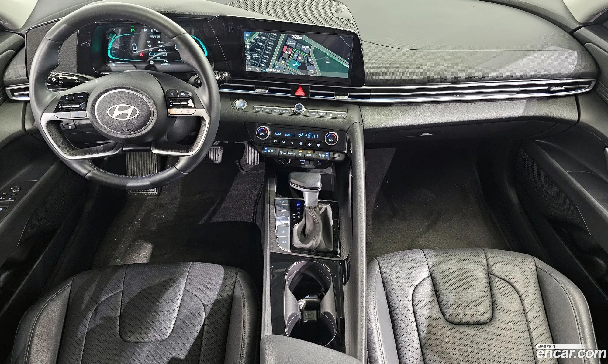 Hyundai Elantra Hybrid 2024 — 3