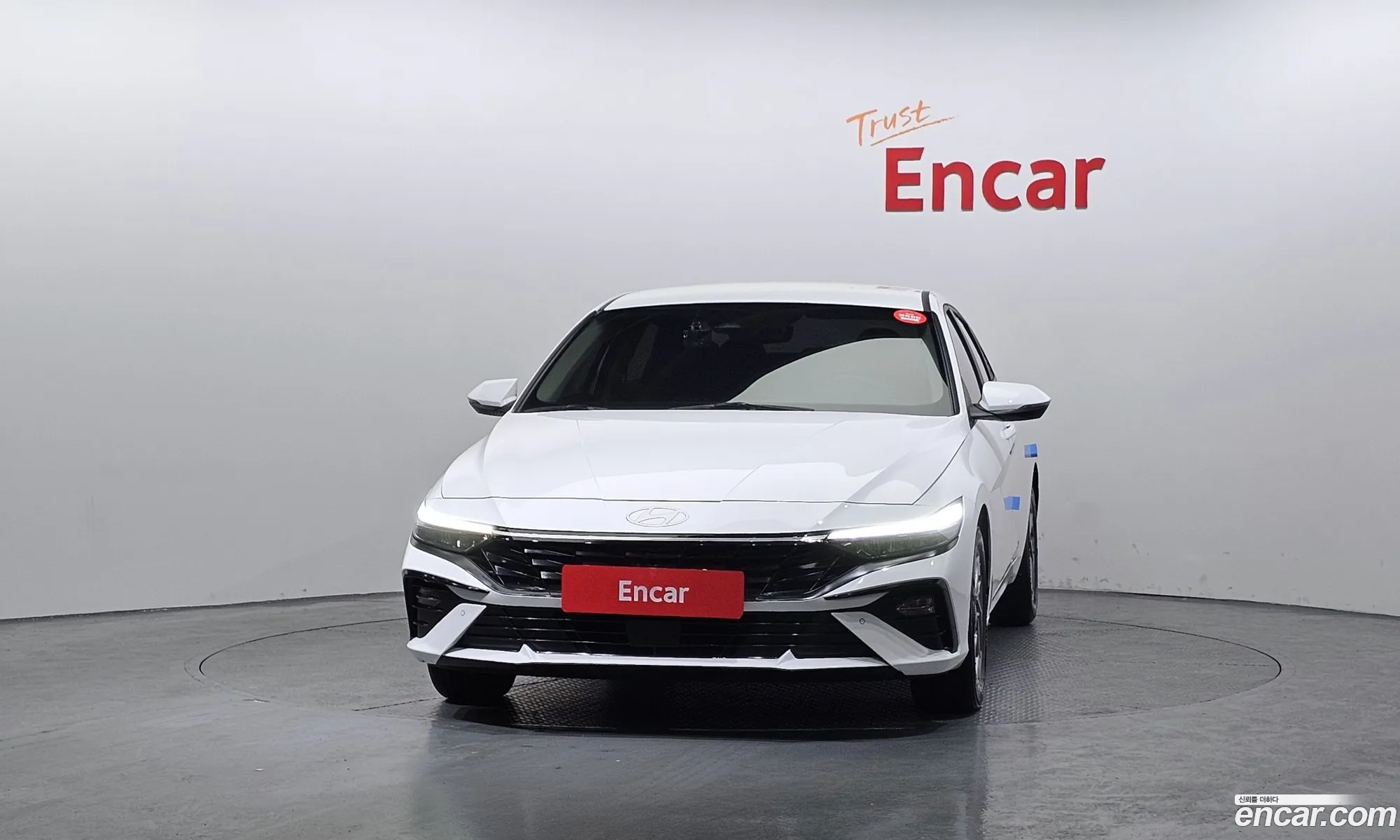 Hyundai Elantra Hybrid 2024 — 17