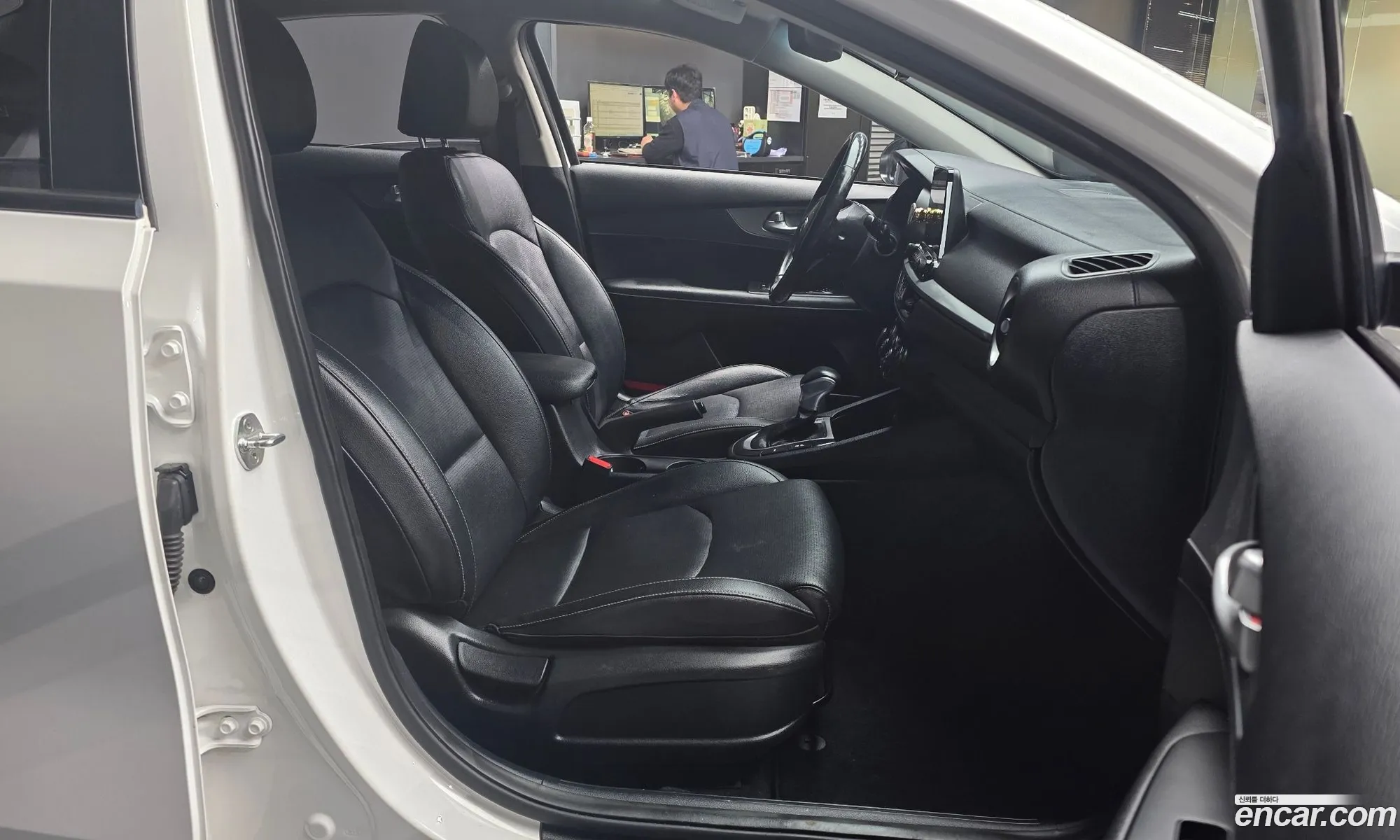 Kia K3 2018 — 18