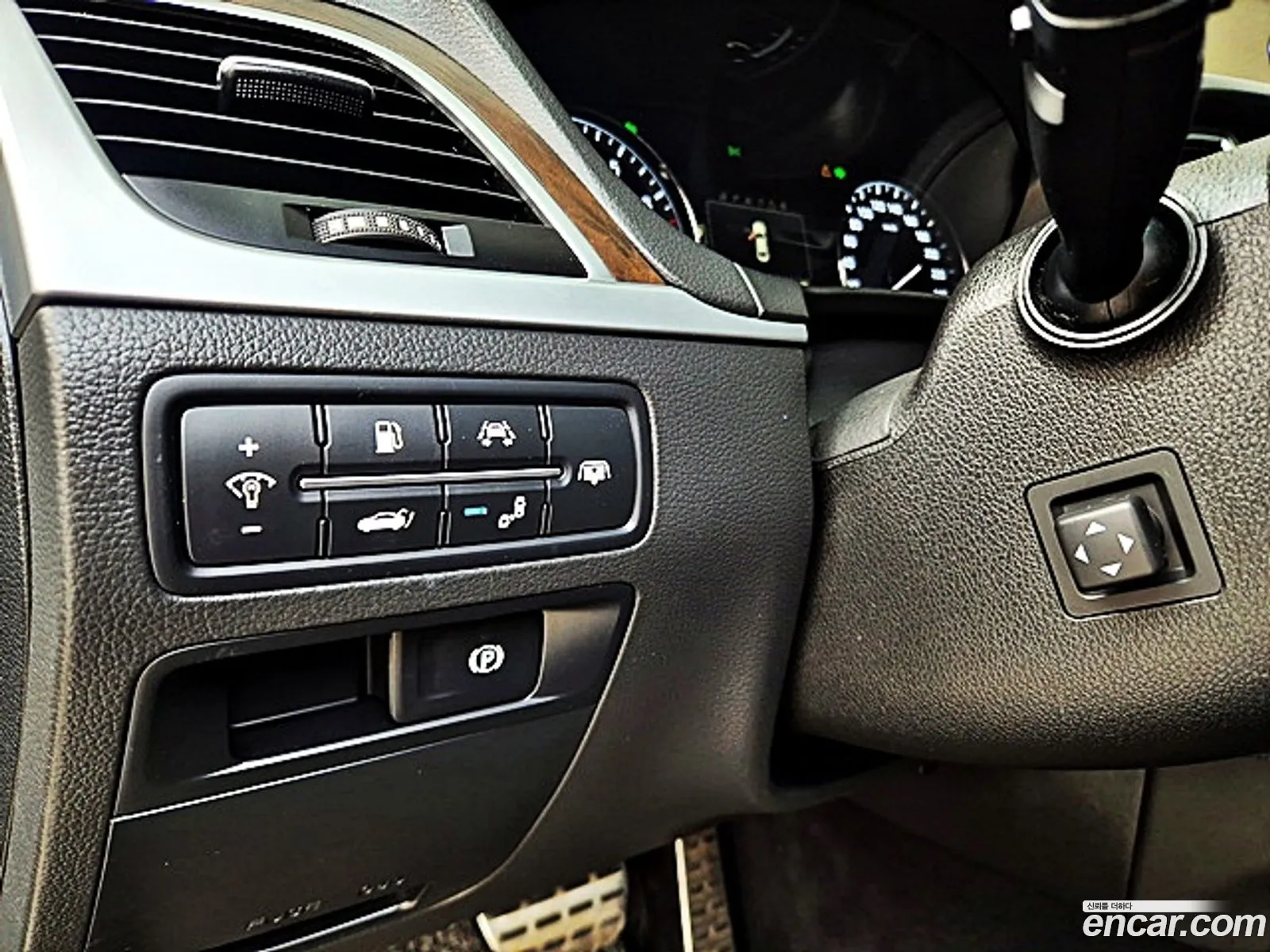 Hyundai Genesis DH 2014 — 18