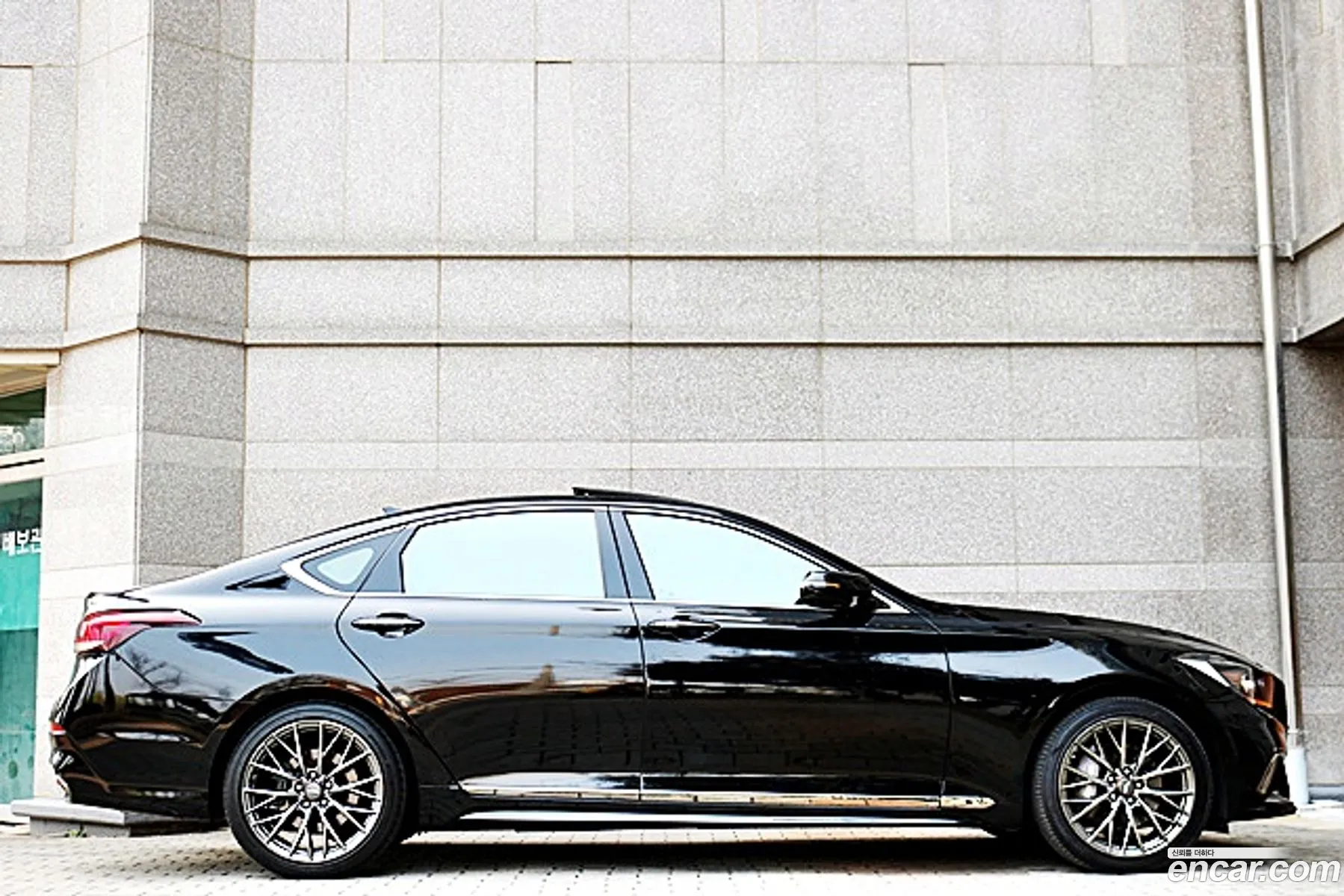 Hyundai Genesis DH 2014 — 19
