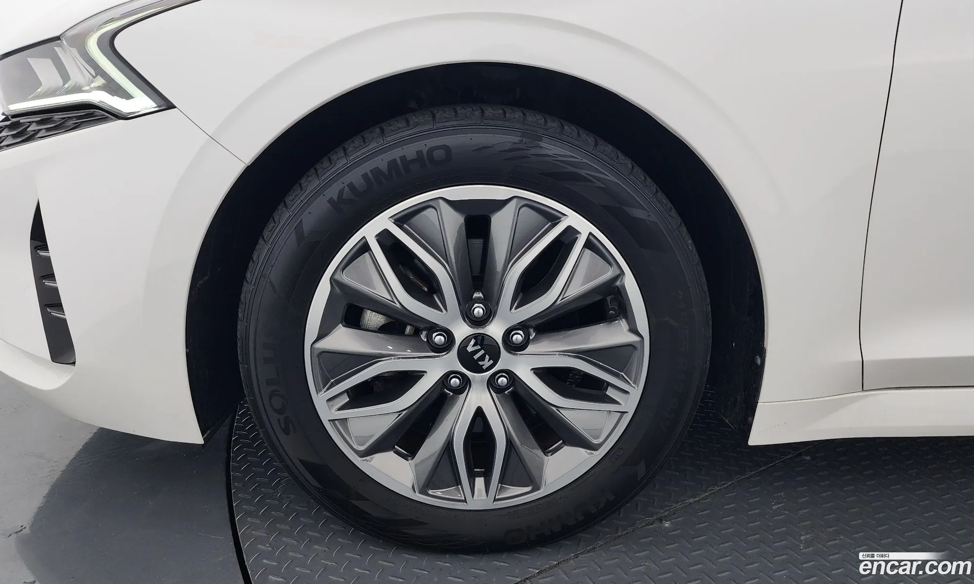 Kia K5 Hybrid 2021 — 11