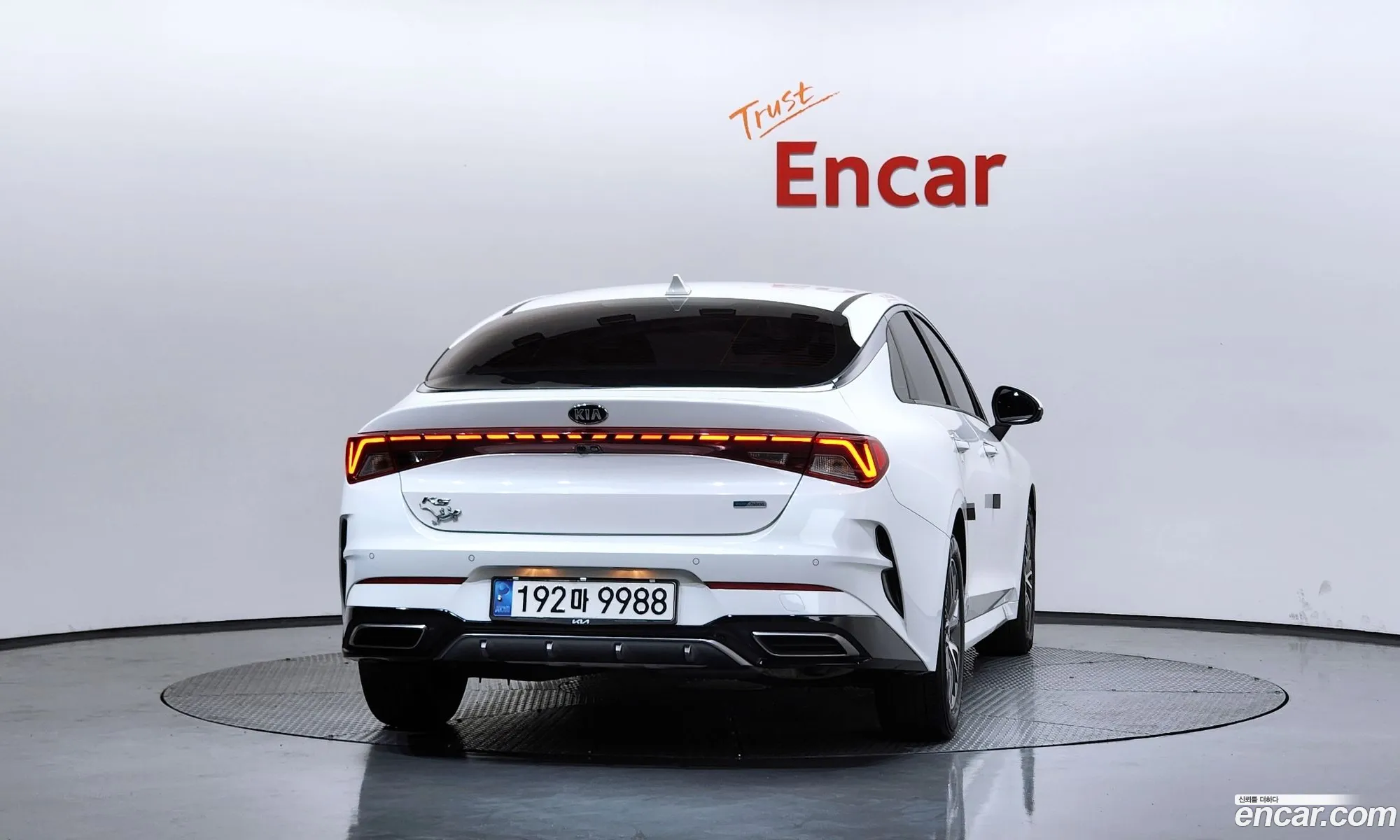 Kia K5 Hybrid 2021 — 14