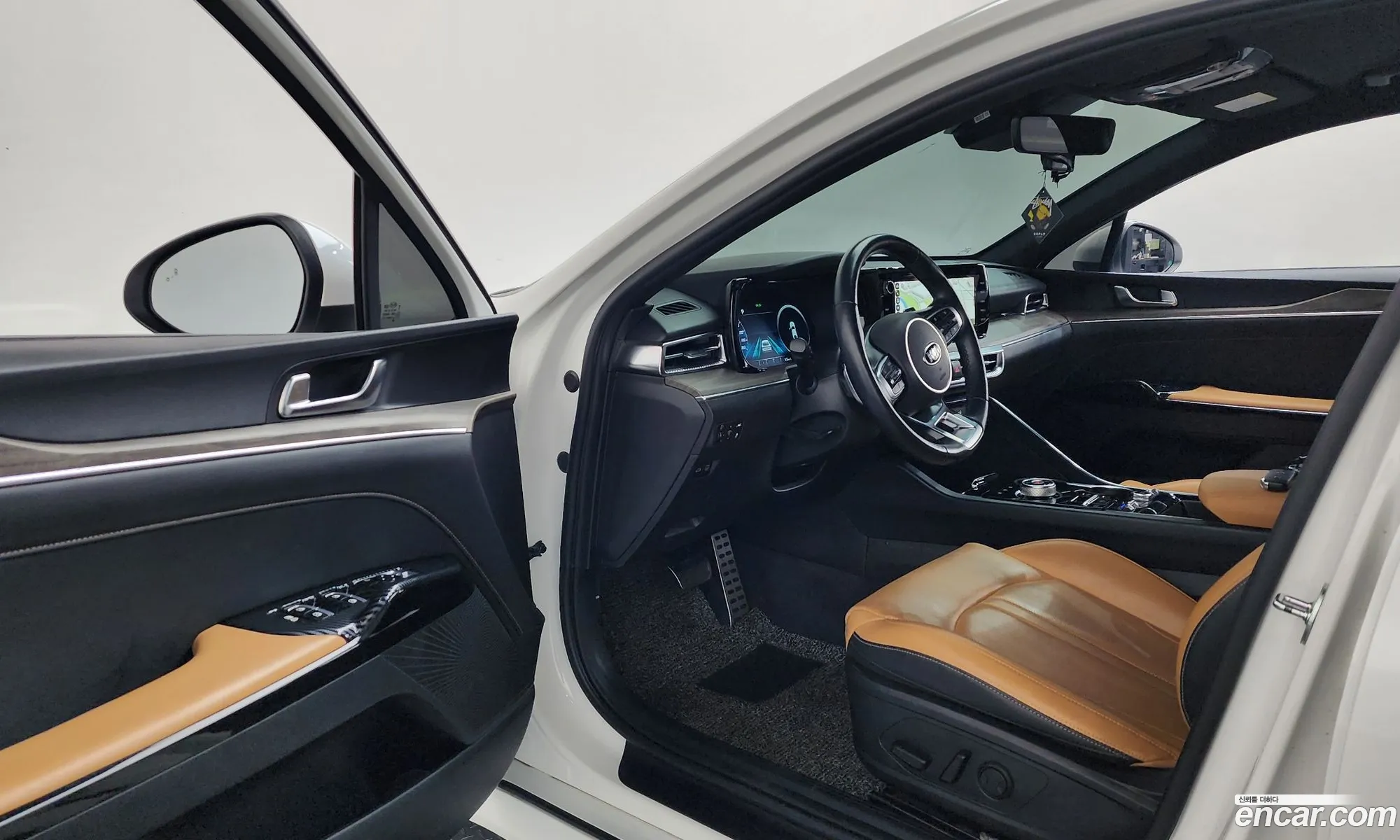 Kia K5 Hybrid 2021 — 9