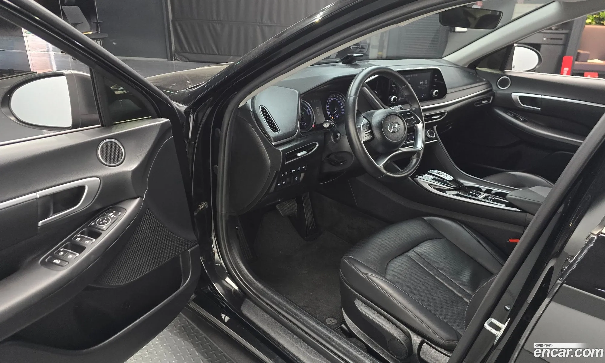 Hyundai Sonata Hybrid 2021 — 13