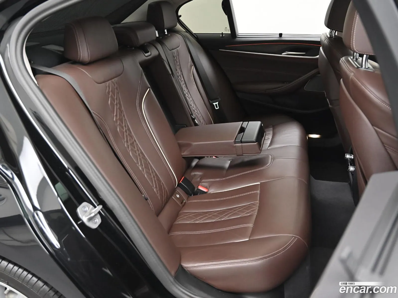 BMW 5 Series 2023 — 17