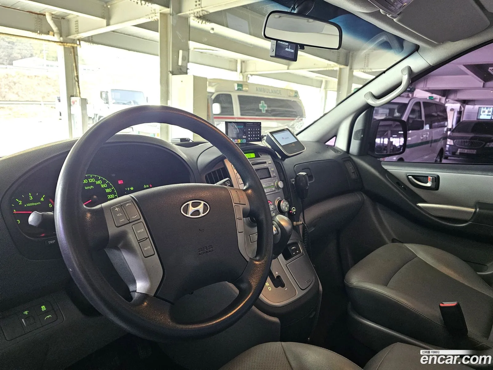 Hyundai Grand Starex 2015 — 12