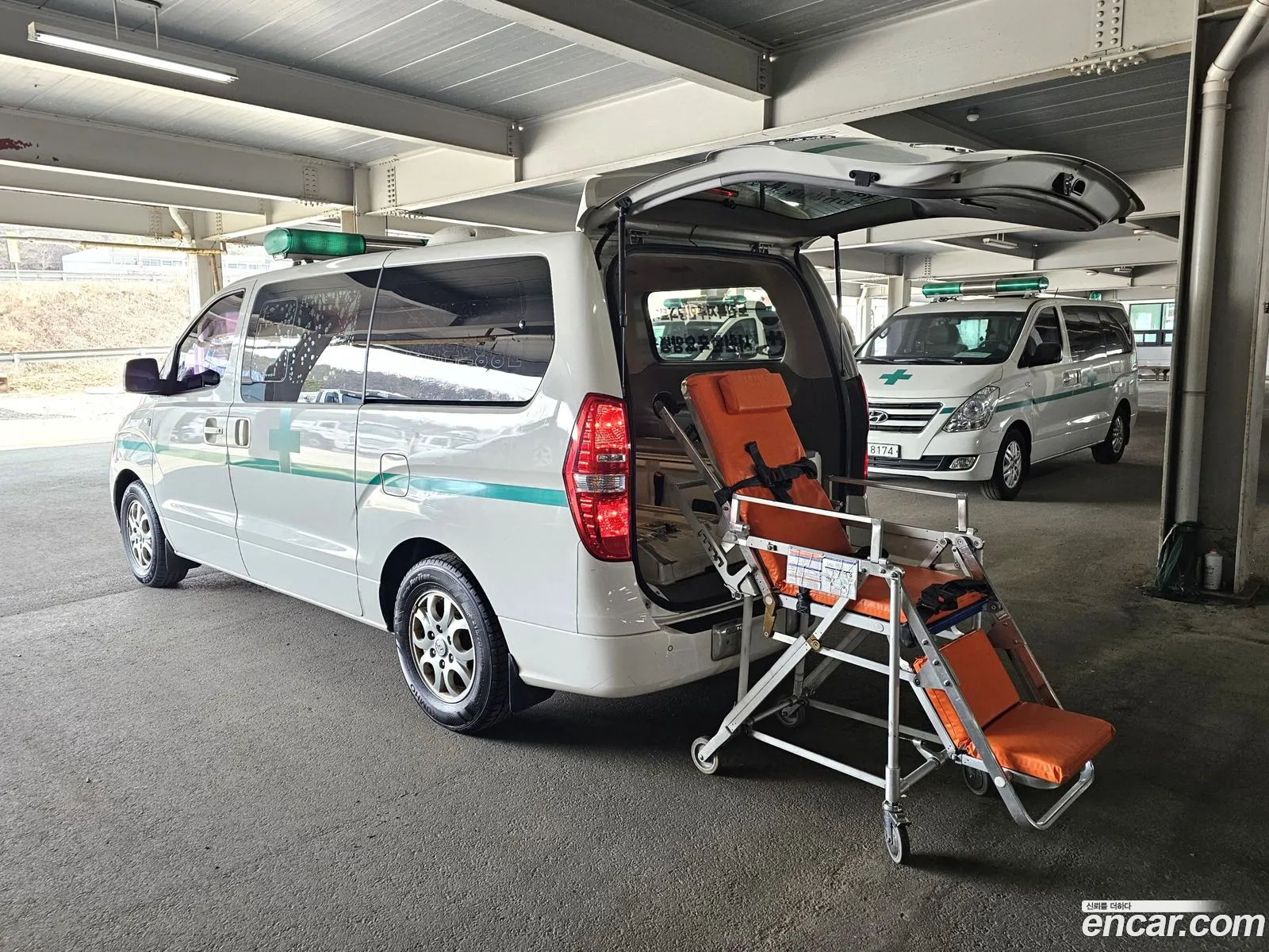 Hyundai Grand Starex 2015 — 13