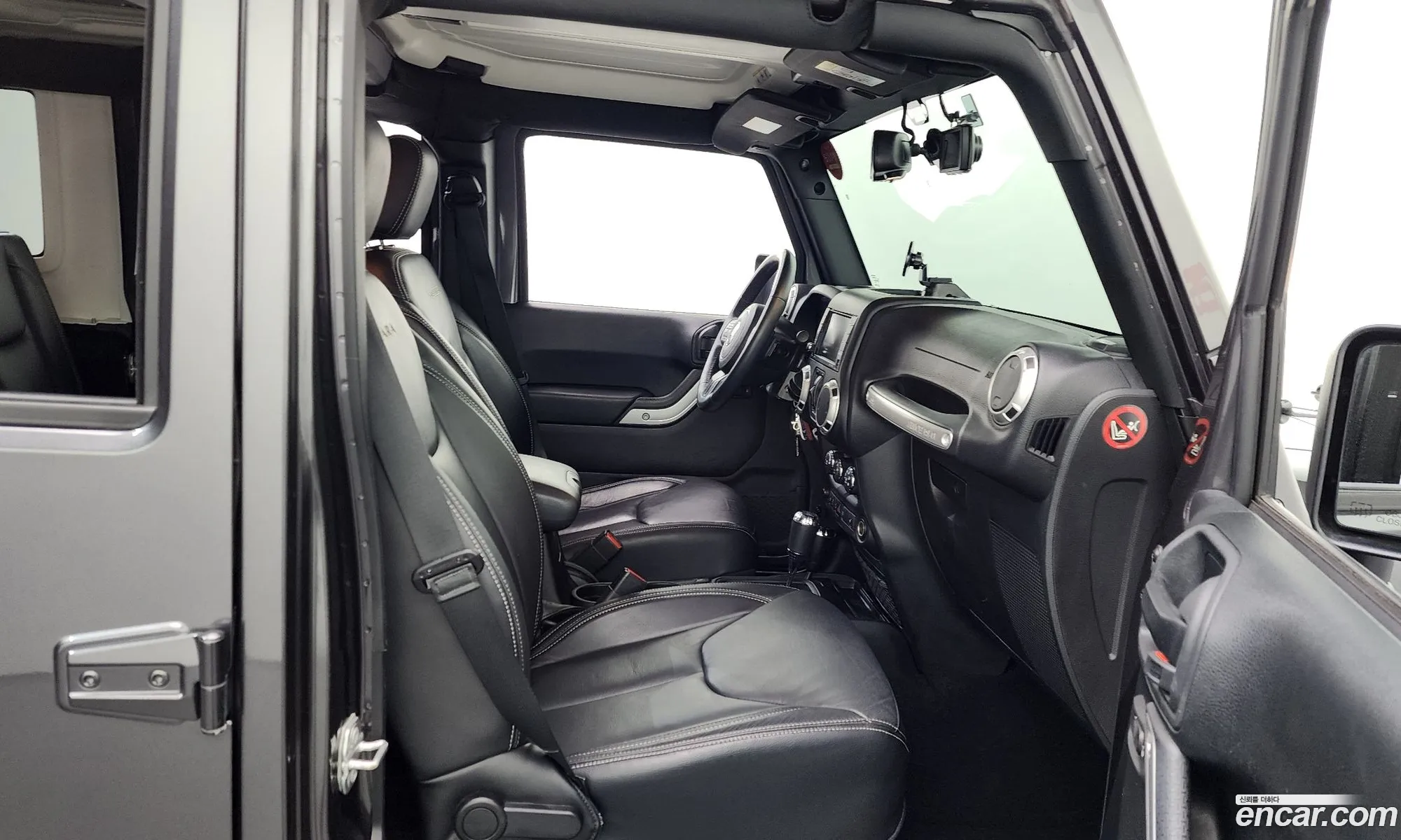 Jeep Wrangler 2017 1C4HJWEGXHL753196 — 13