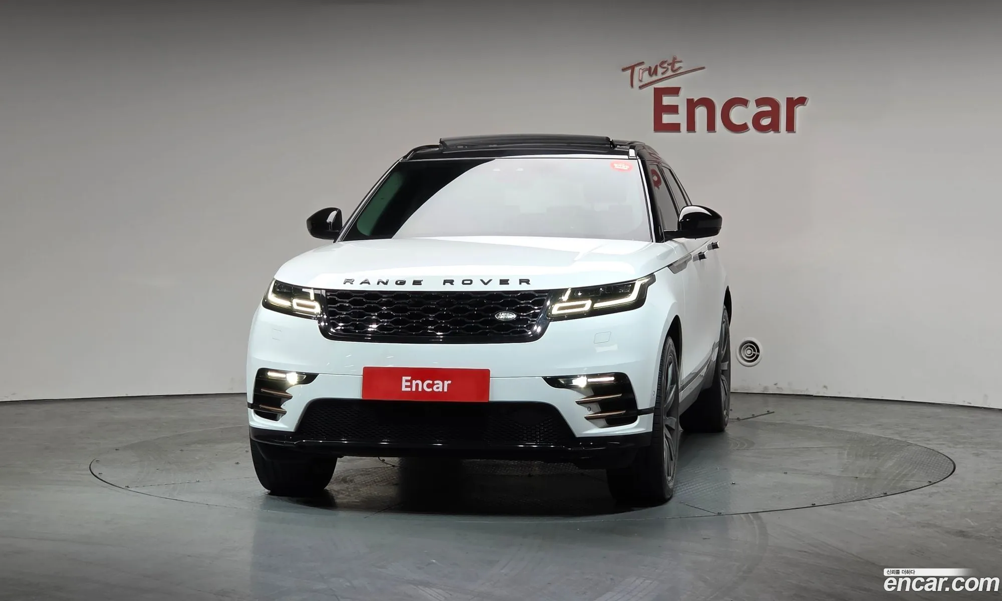 Land Rover Range Rover Velar 2019 — 9