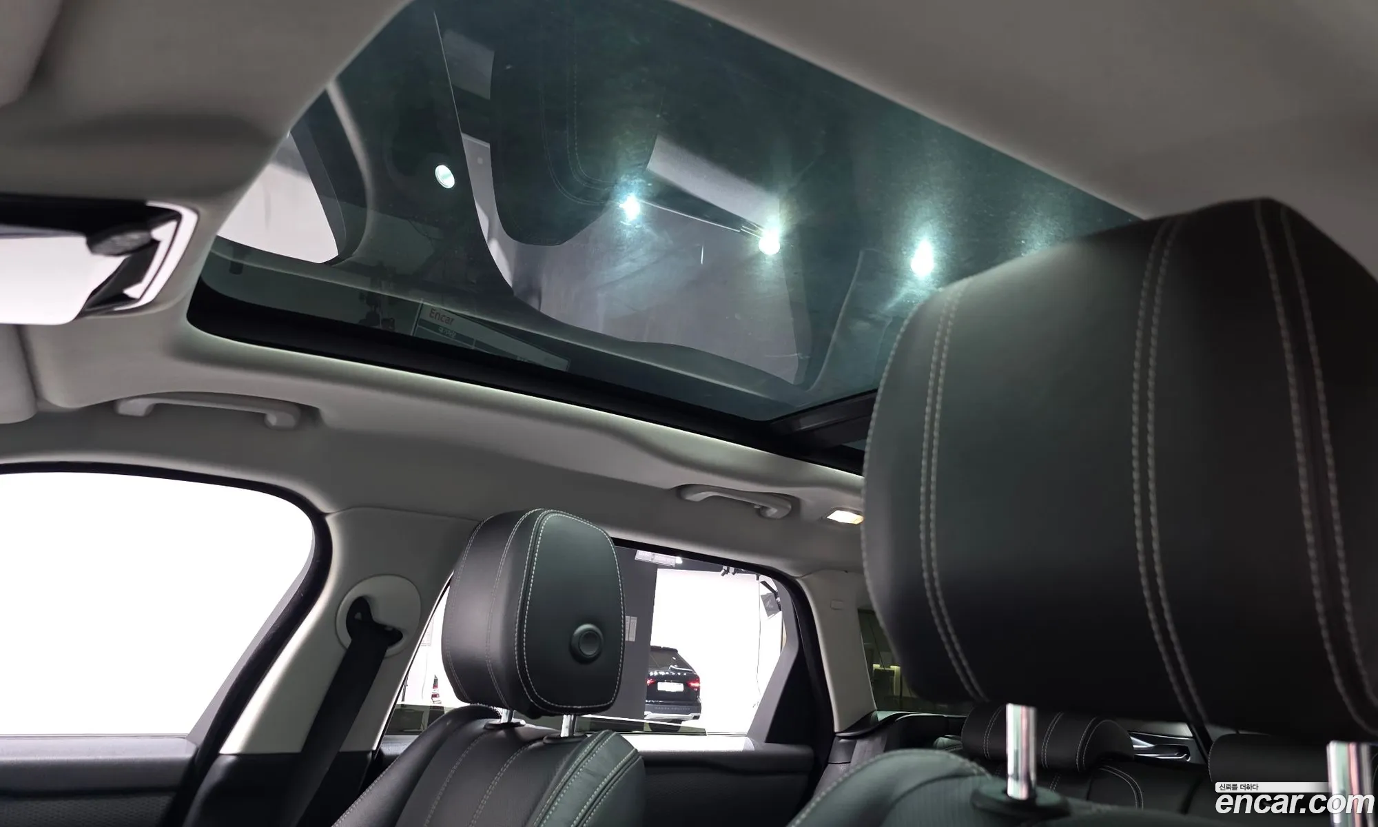 Land Rover Range Rover Velar 2019 — 3