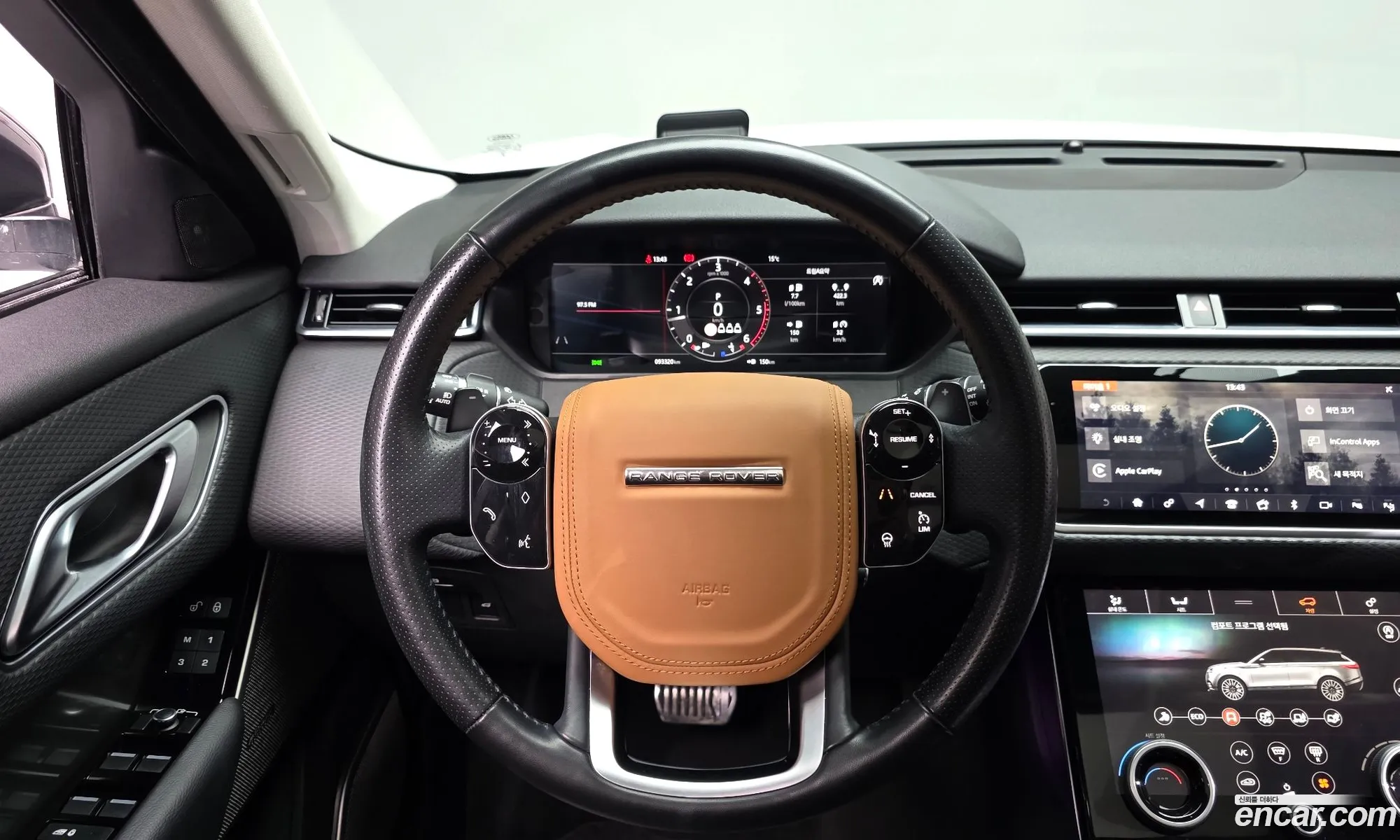 Land Rover Range Rover Velar 2019 — 13