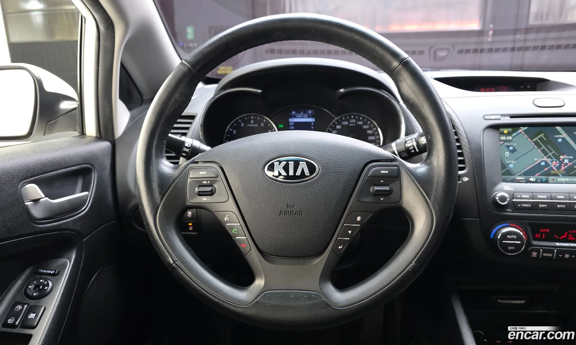 Kia K3 2013 — 18