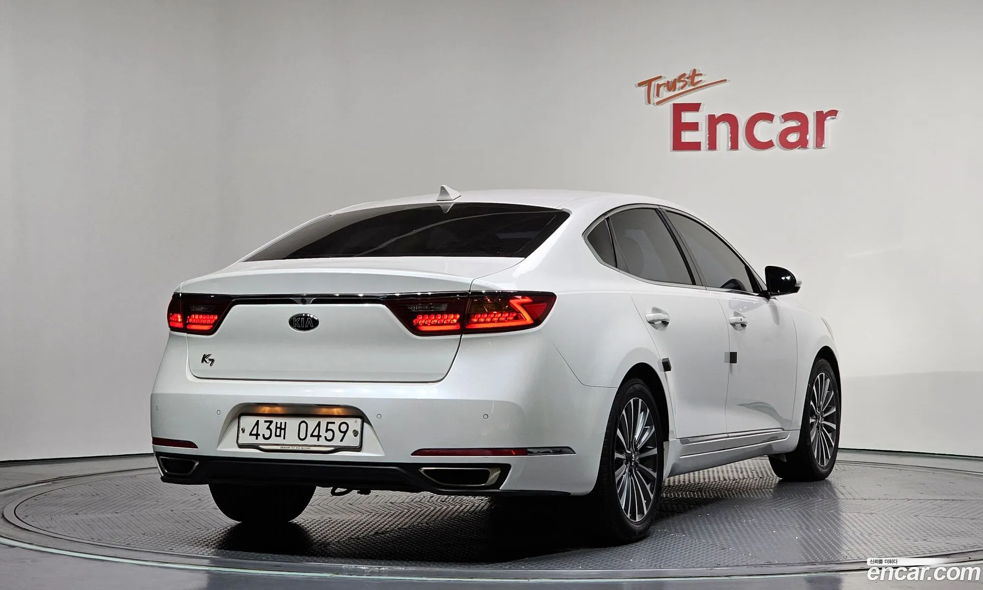 Kia K7 2016 — 18