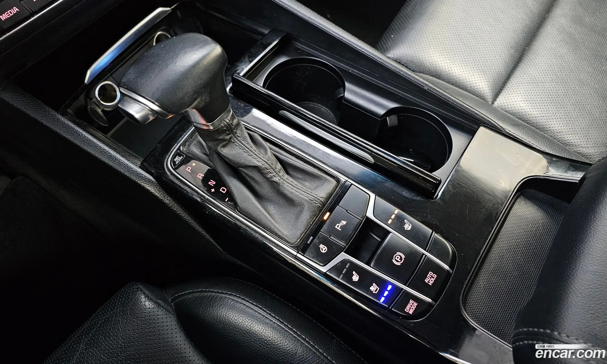 Kia K7 2016 — 14