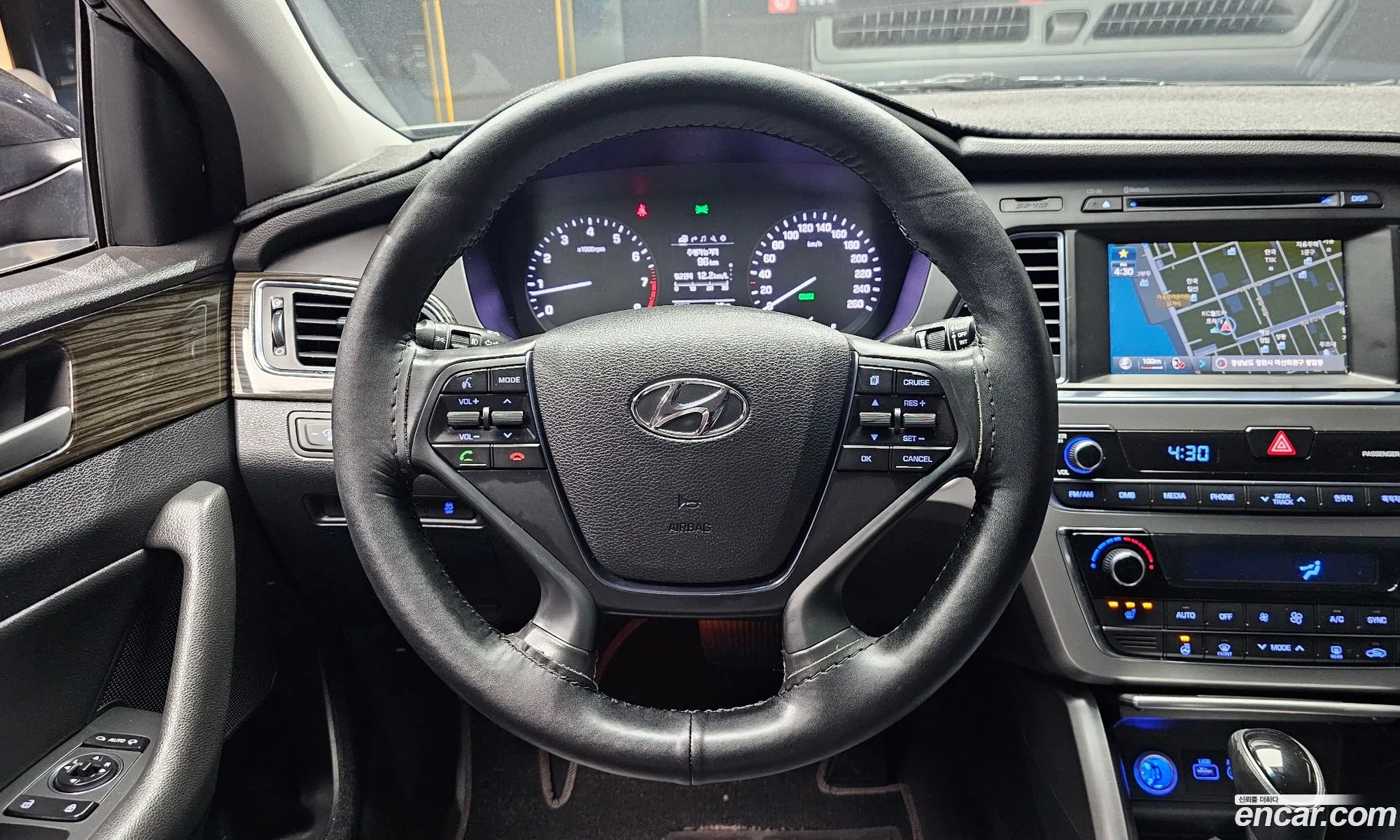 Hyundai LF Sonata 2014 — 18