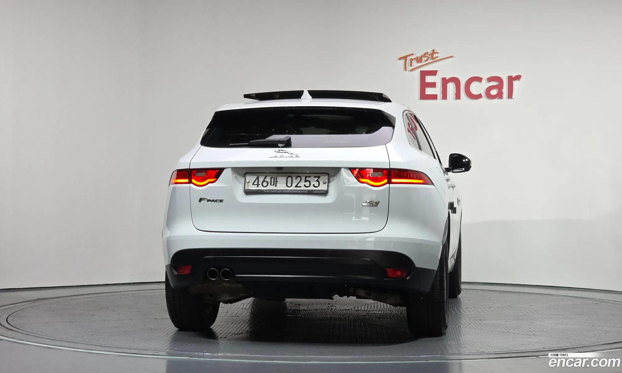 Jaguar F-Pace 2016 — 4