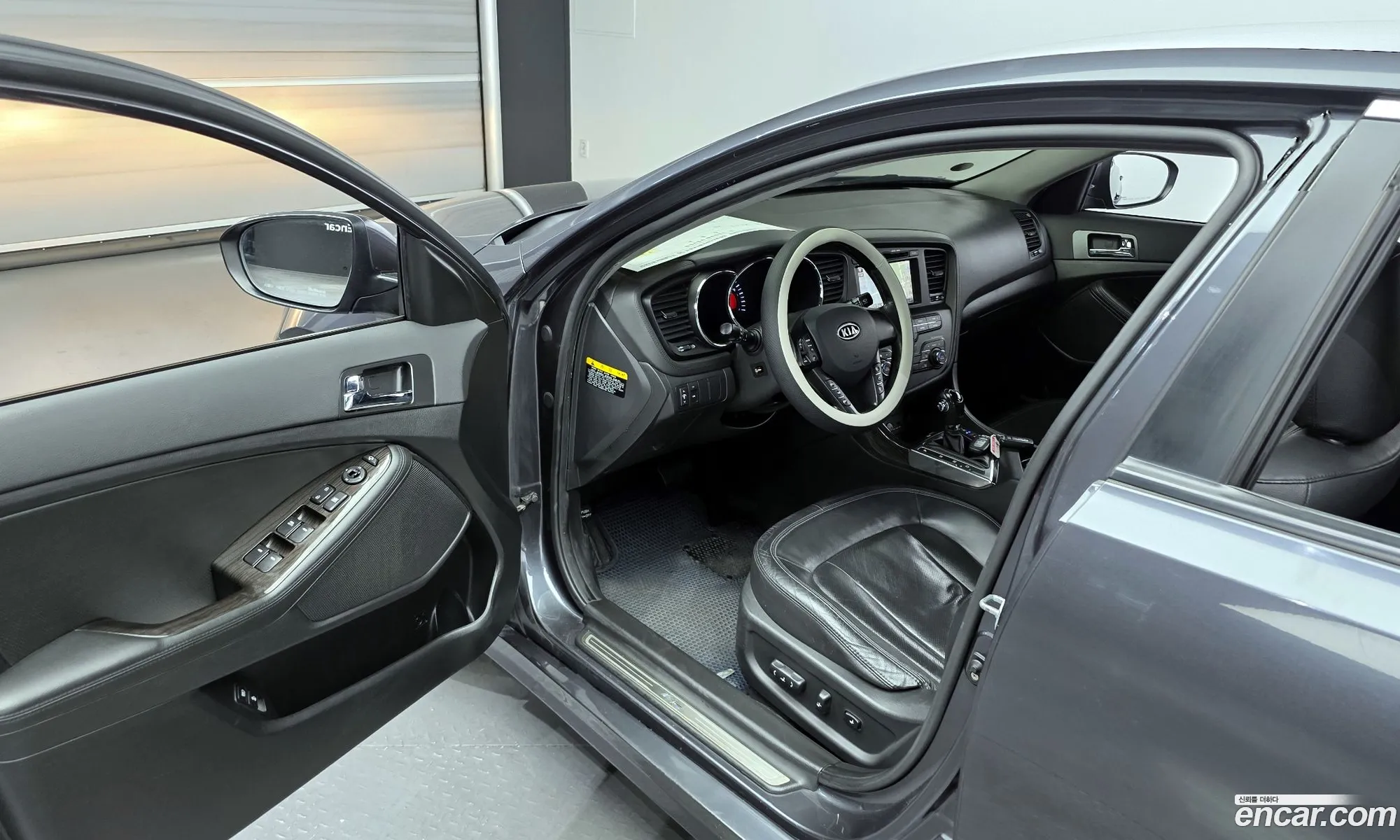 Kia K5 2010 — 12